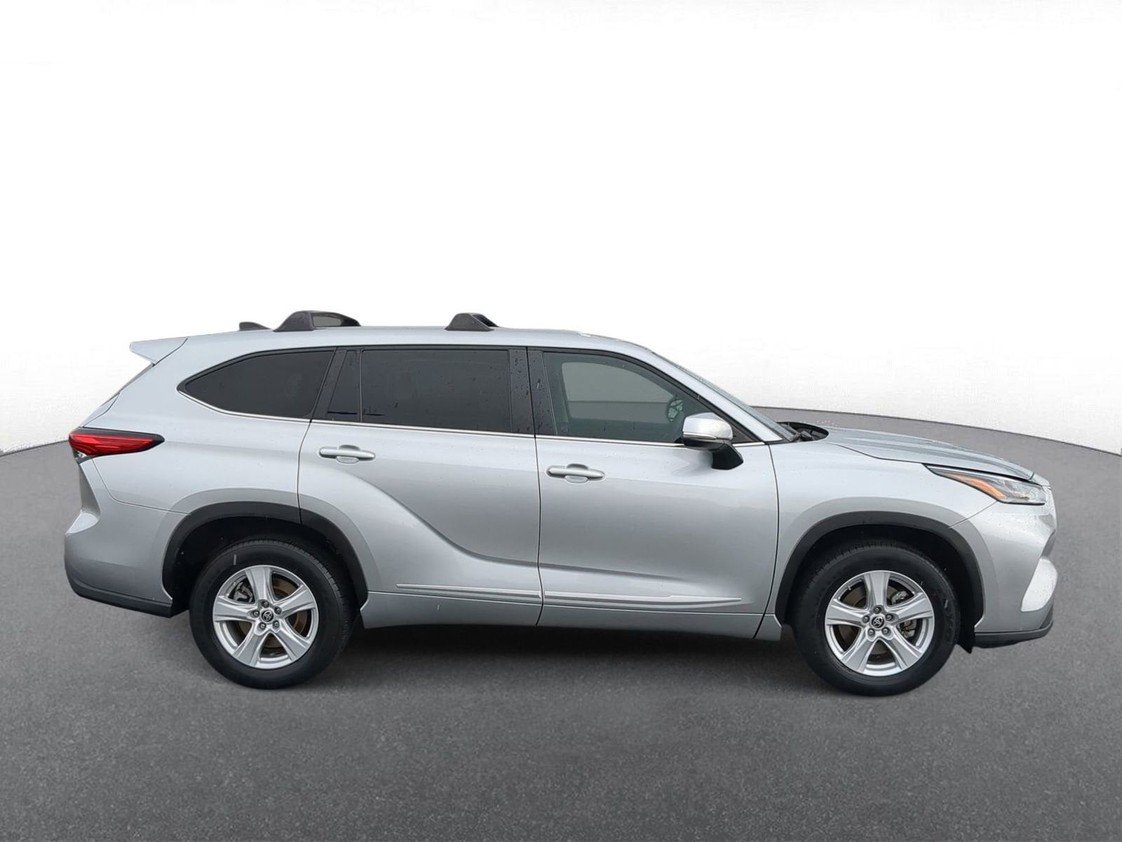 Thumbnail: 2023 Toyota Highlander - 9