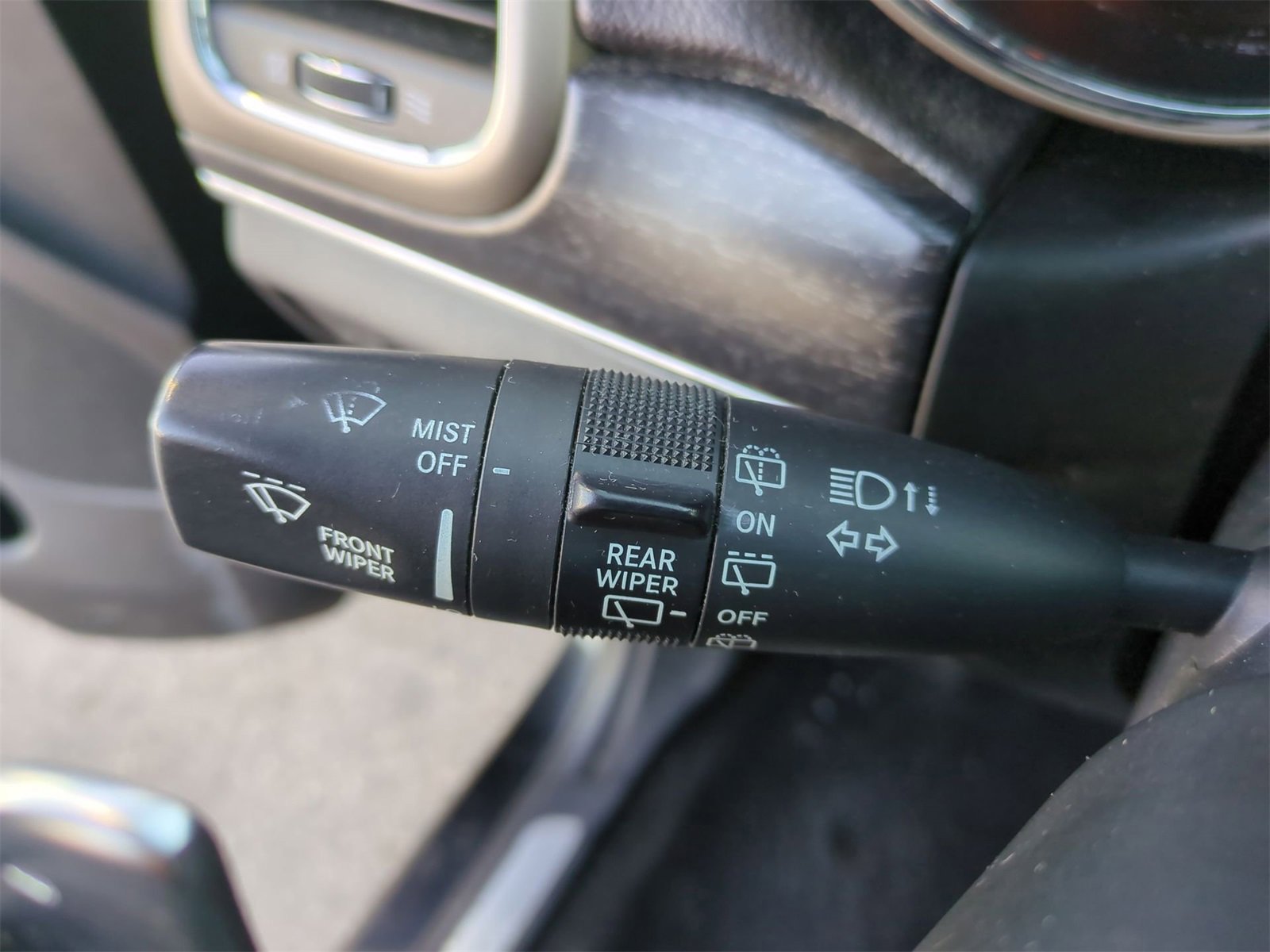 Thumbnail: 2014 Jeep Grand Cherokee - 25