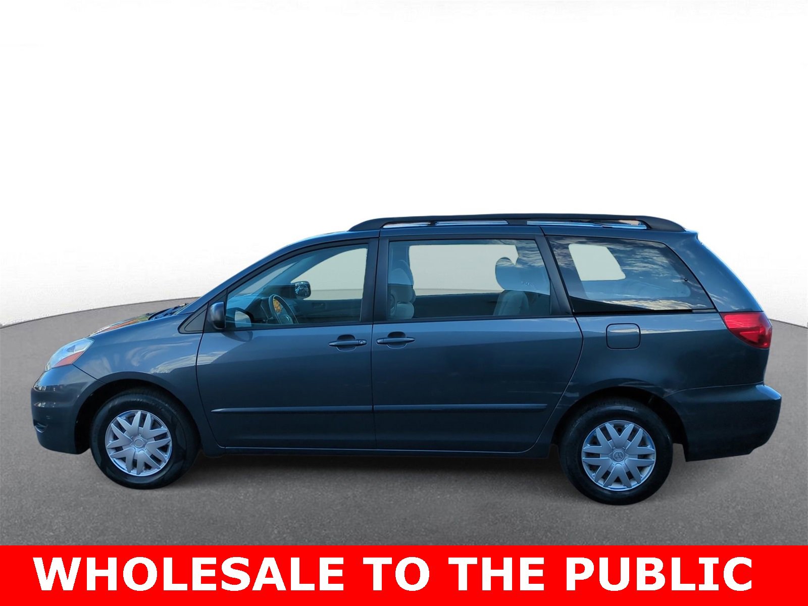 Thumbnail: 2010 Toyota Sienna - 5