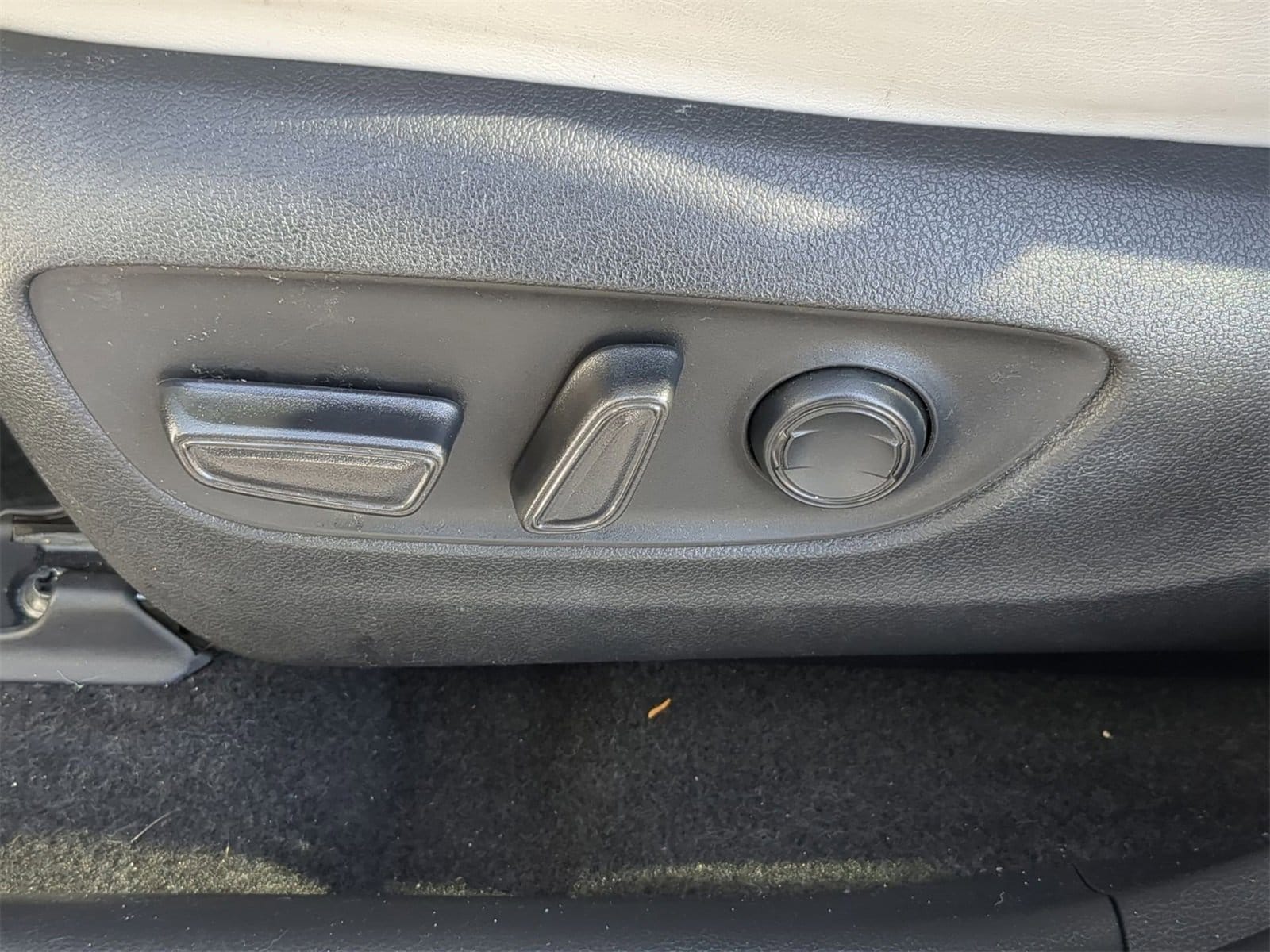 Thumbnail: 2024 Toyota RAV4 - 24