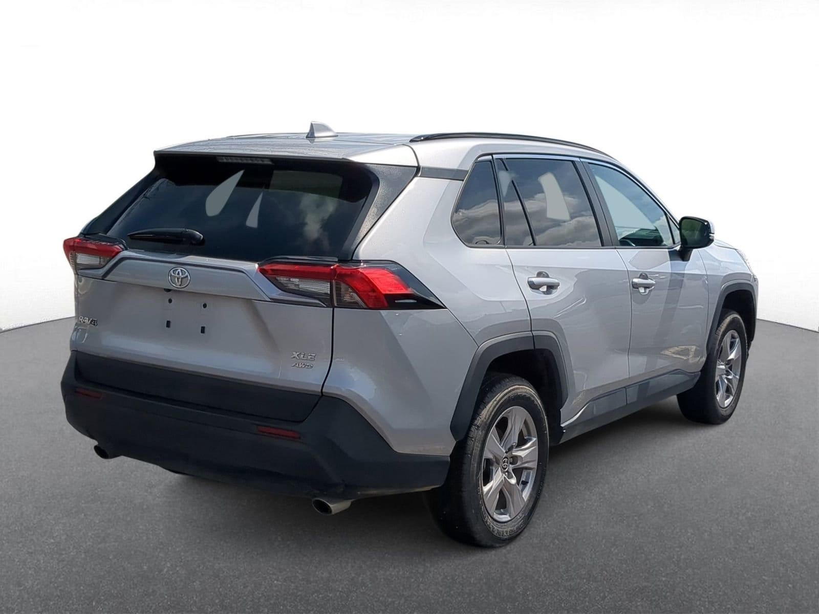 Thumbnail: 2025 Toyota RAV4 - 8