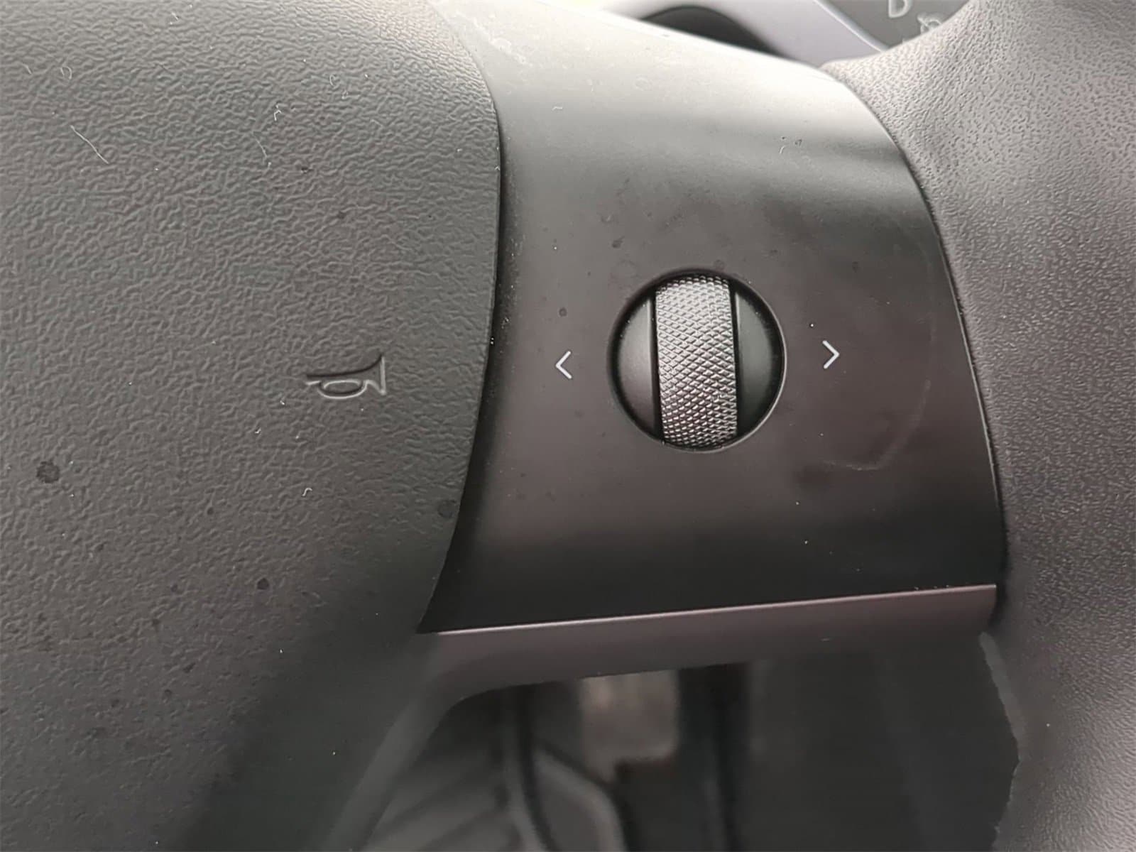 Thumbnail: 2022 Tesla Model 3 - 31