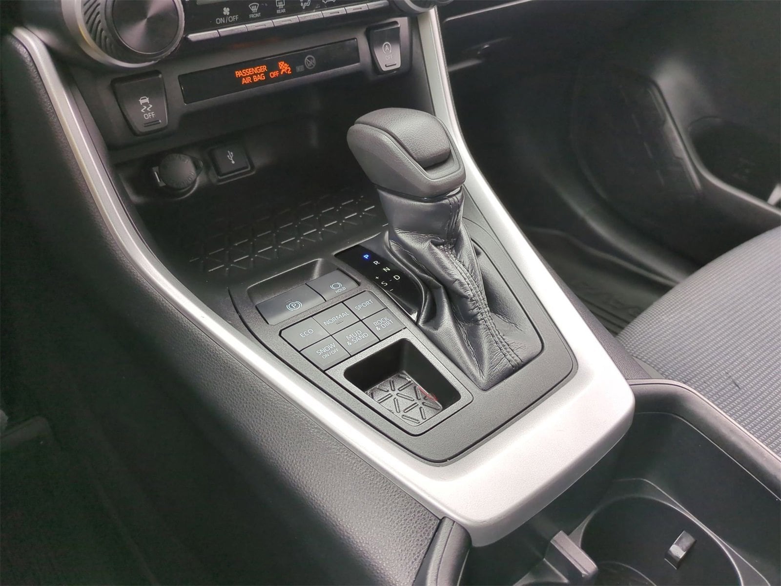 Thumbnail: 2022 Toyota RAV4 - 31