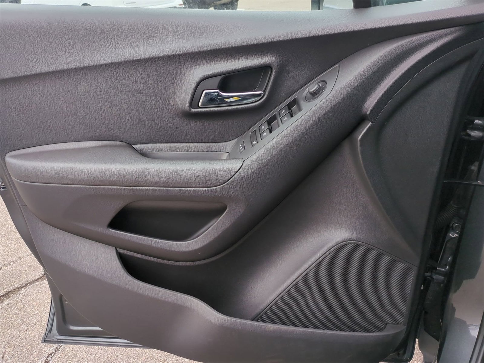 Thumbnail: 2019 Chevrolet Trax - 30