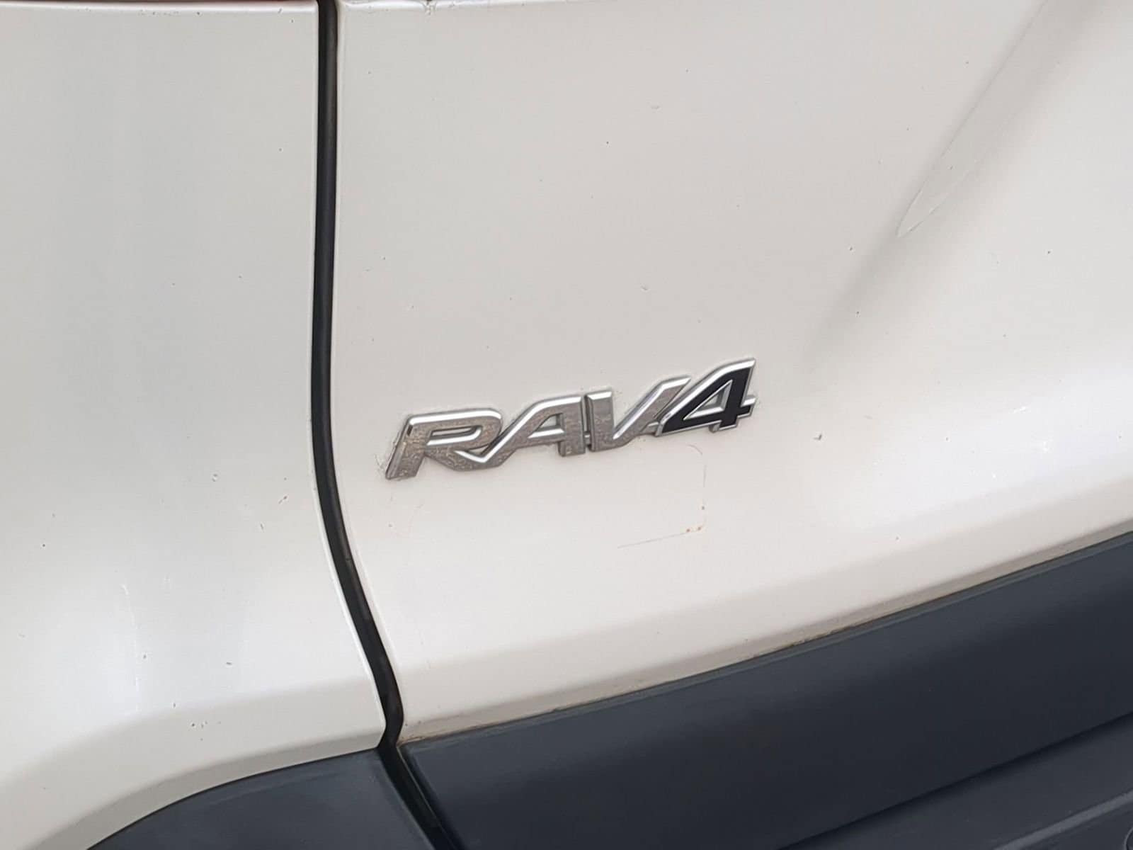 Thumbnail: 2020 Toyota RAV4 - 13
