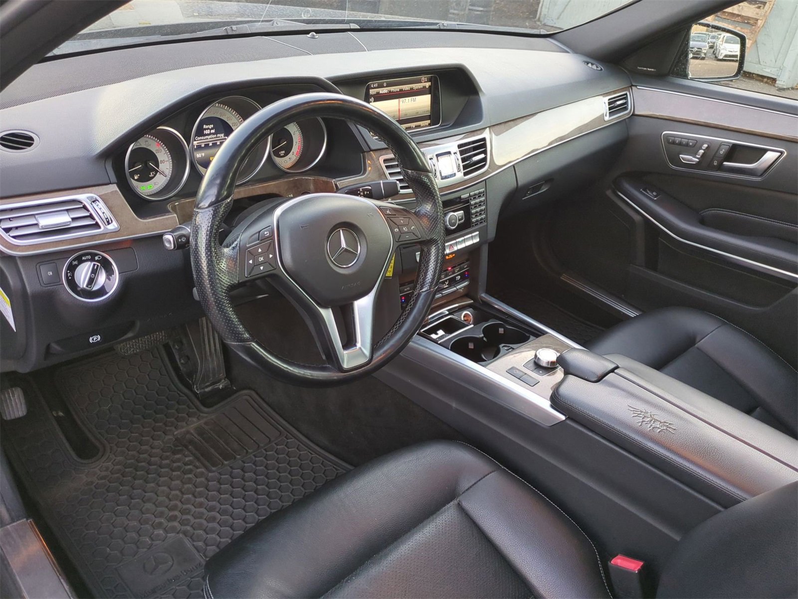 Thumbnail: 2014 Mercedes-Benz E-Class - 10