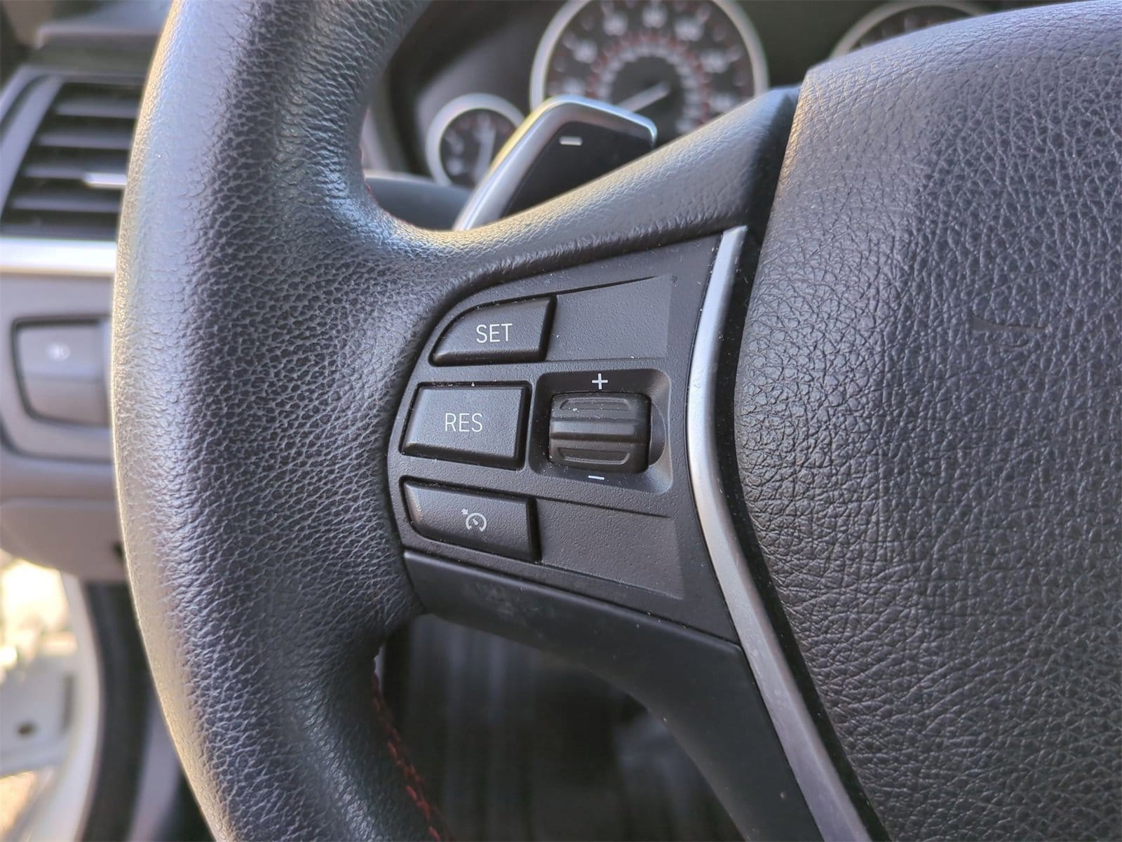 Thumbnail: 2017 BMW 4 Series - 24