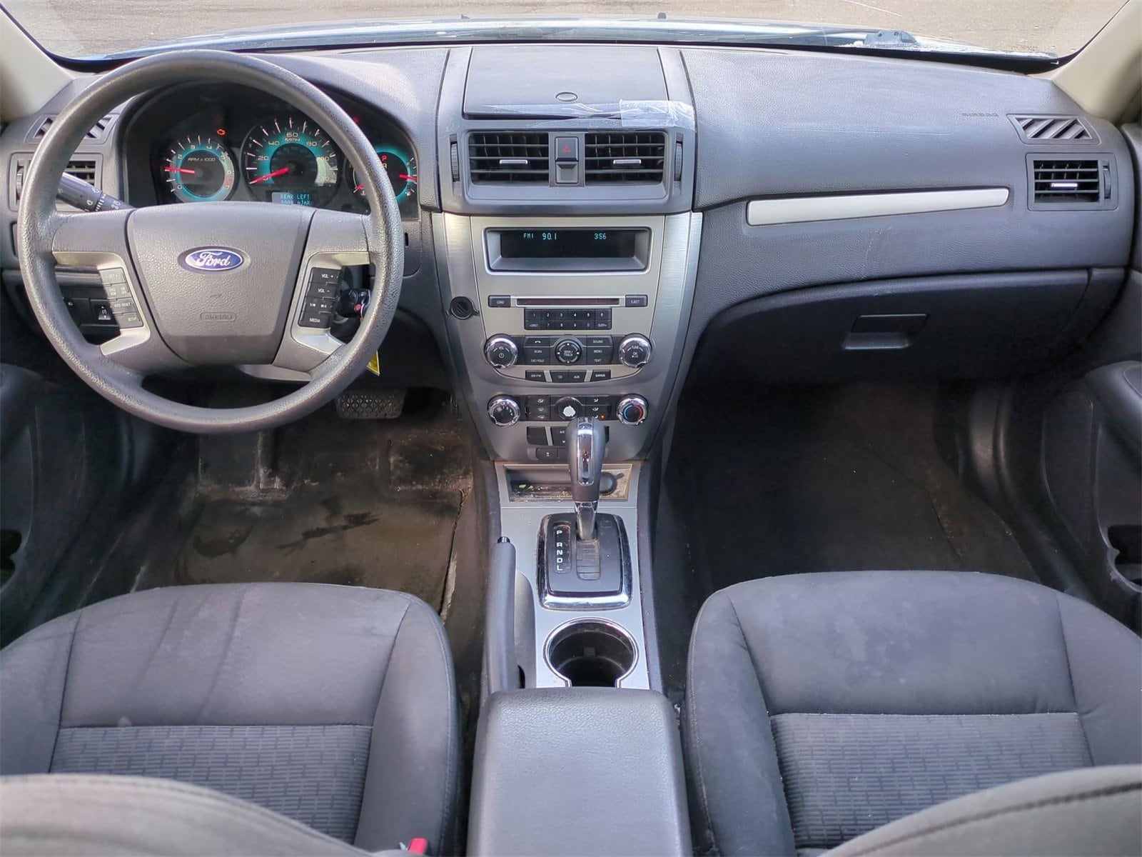 Thumbnail: 2010 Ford Fusion - 15