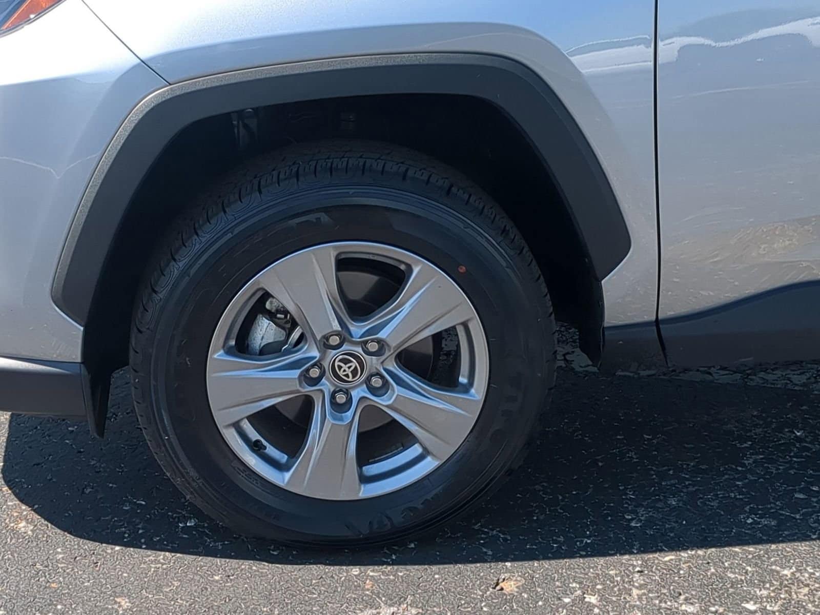 Thumbnail: 2025 Toyota RAV4 - 14