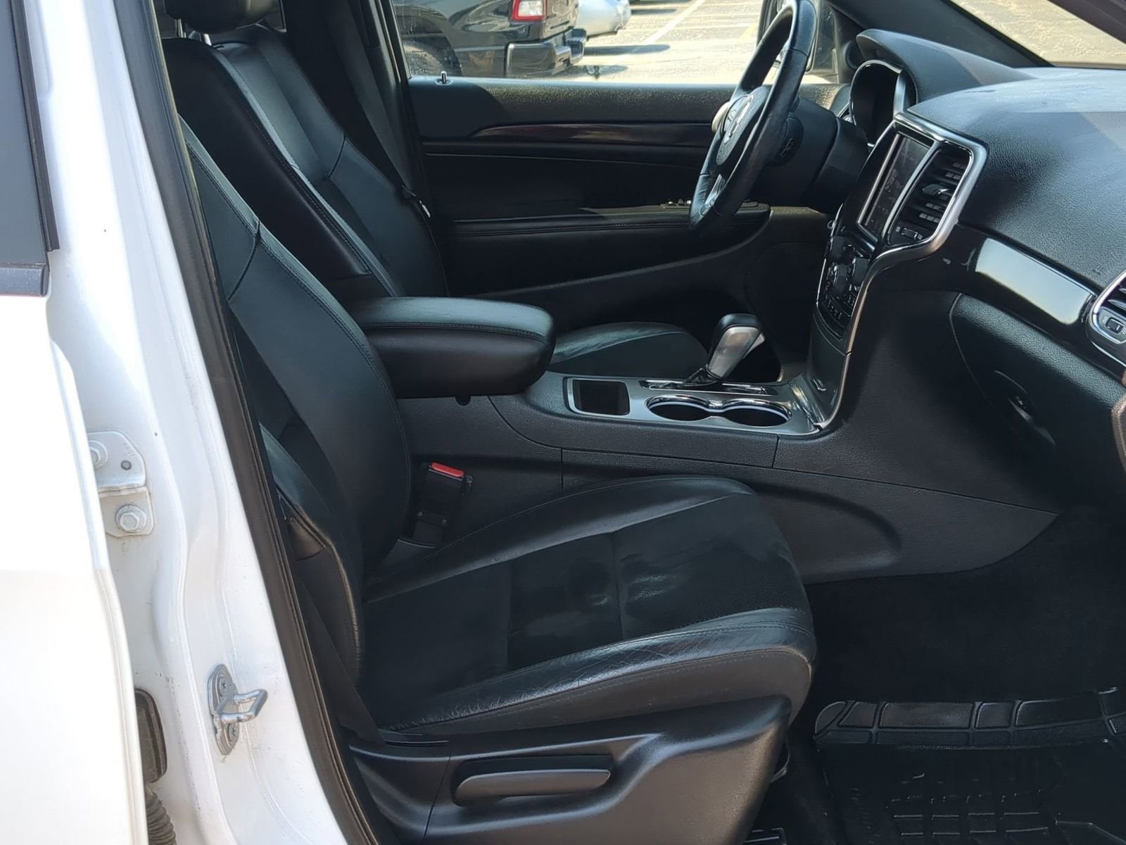 Thumbnail: 2018 Jeep Grand Cherokee - 20