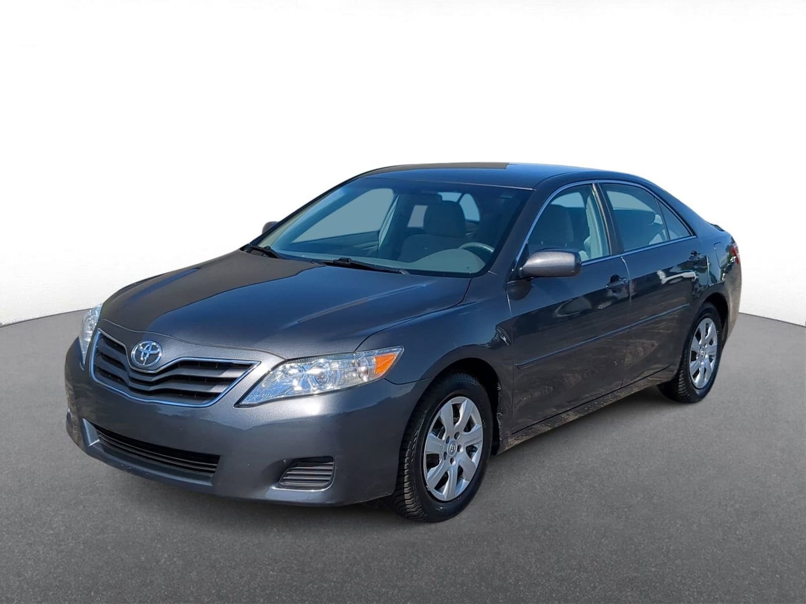 Thumbnail: 2010 Toyota Camry - 4