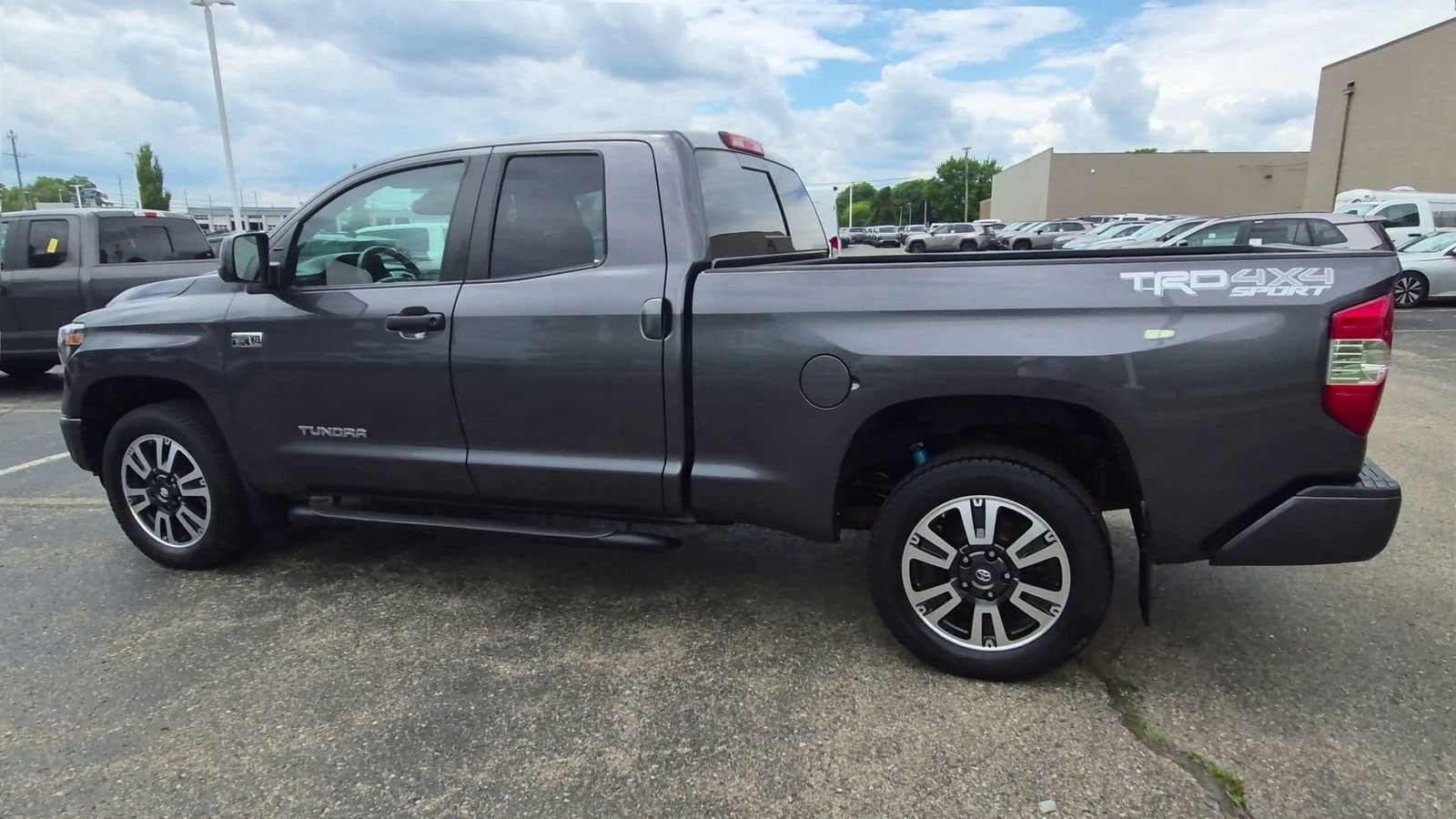 Thumbnail: 2019 Toyota Tundra - 6