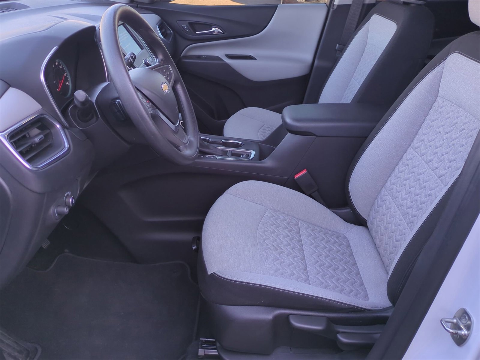 Thumbnail: 2023 Chevrolet Equinox - 16