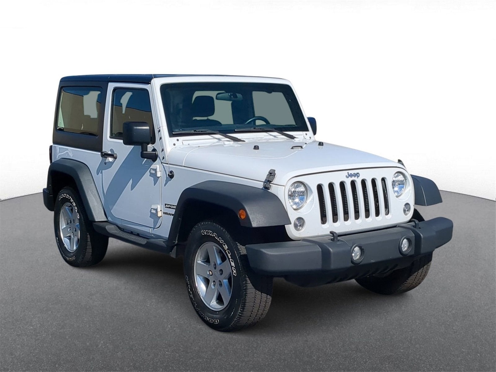 Thumbnail: 2015 Jeep Wrangler - 2