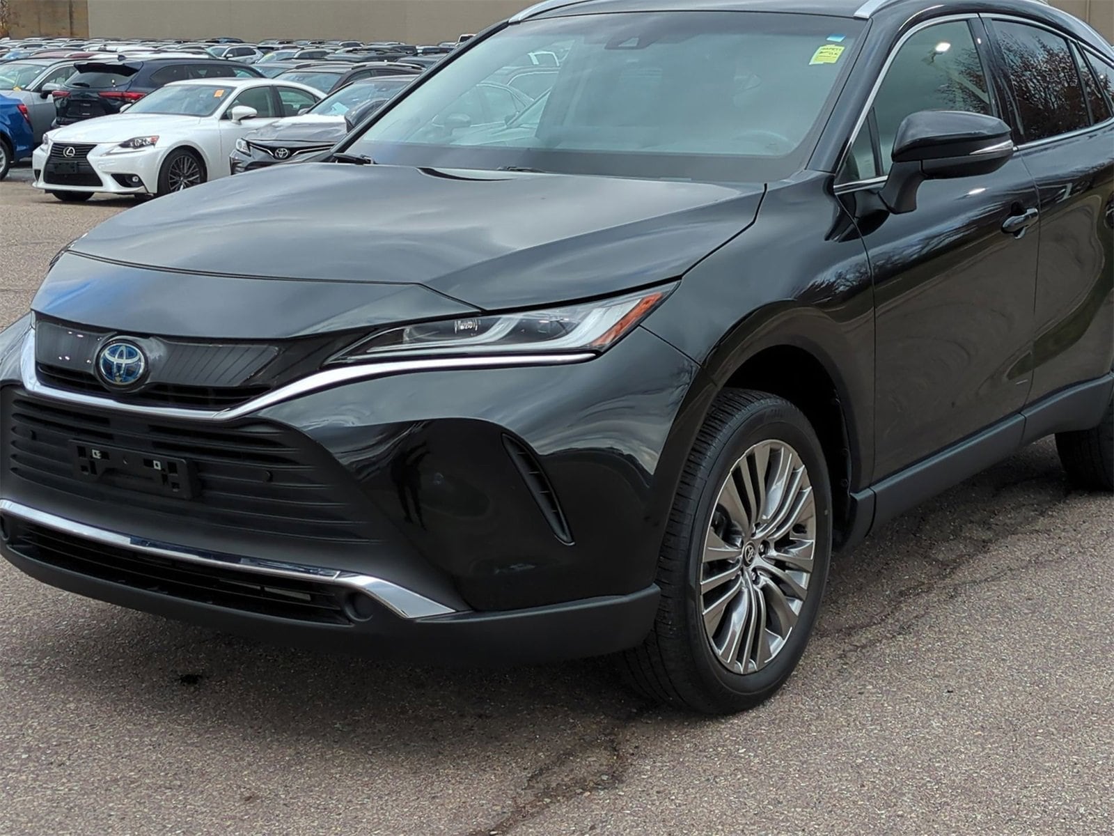 Thumbnail: 2022 Toyota Venza - 11