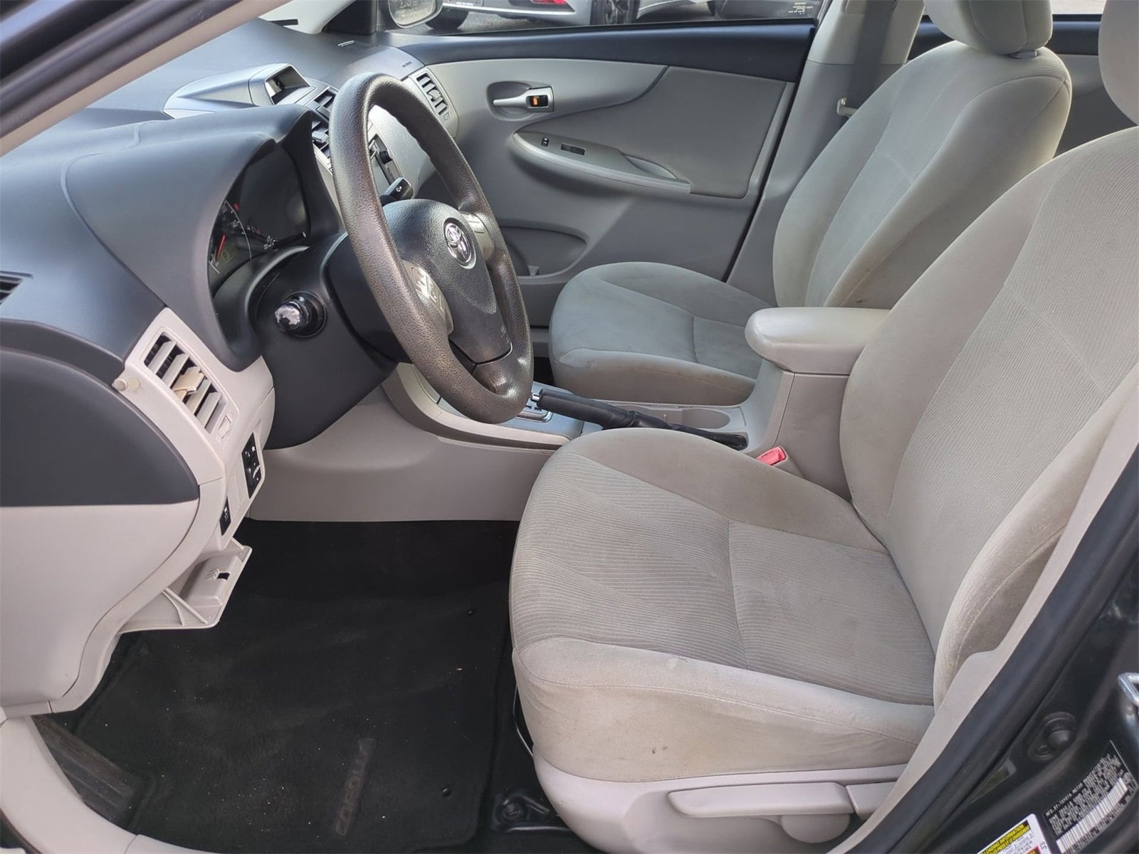 Thumbnail: 2012 Toyota Corolla - 16