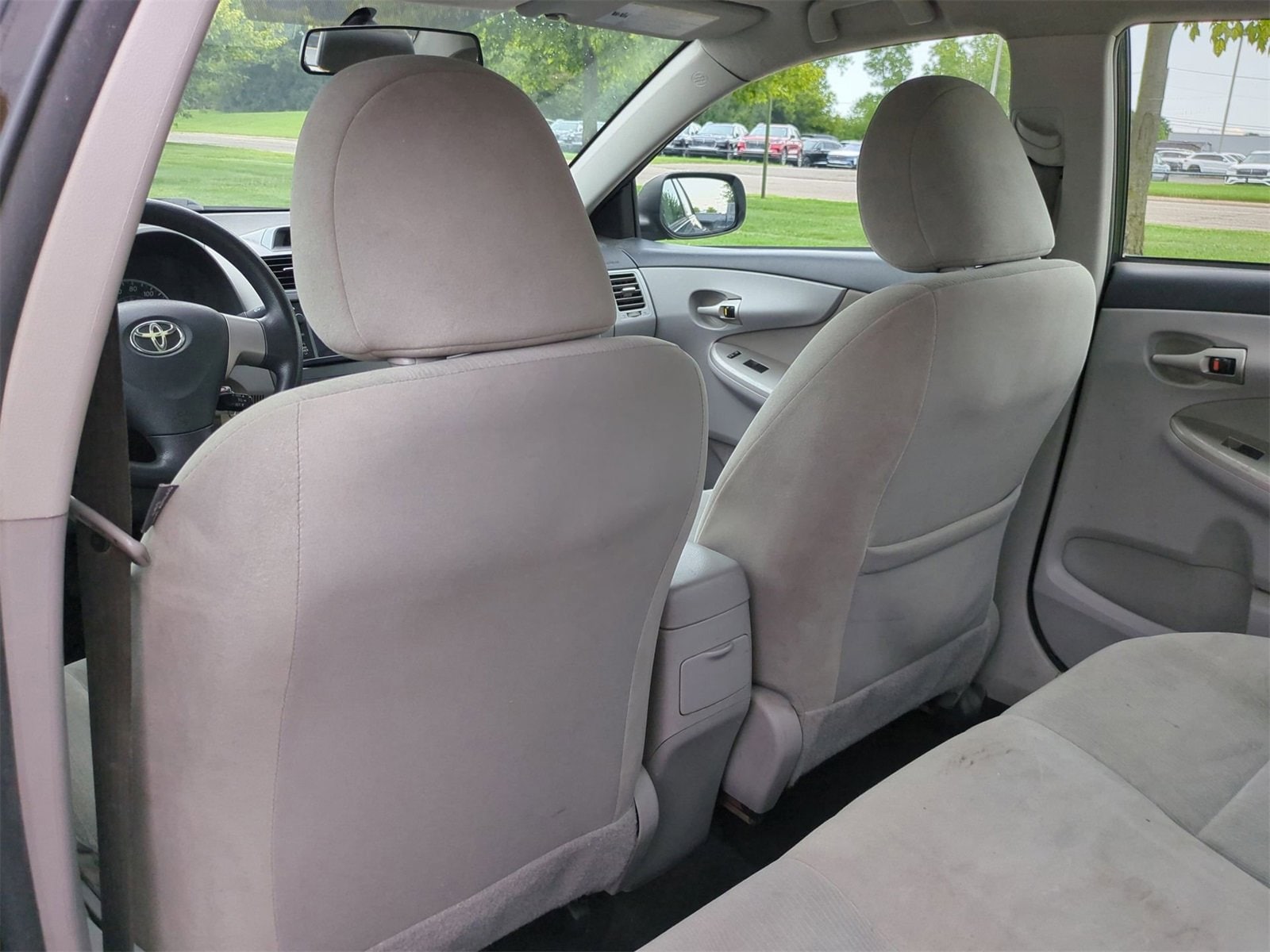 Thumbnail: 2013 Toyota Corolla - 16