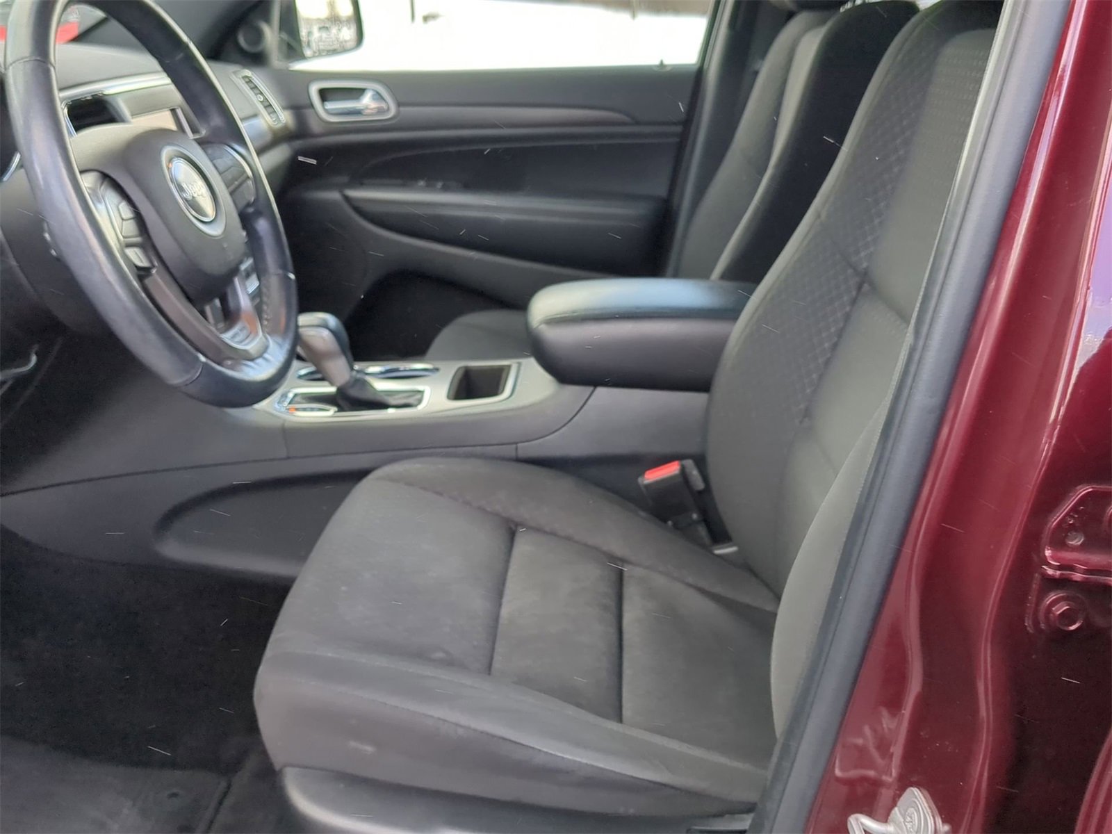 Thumbnail: 2018 Jeep Grand Cherokee - 16