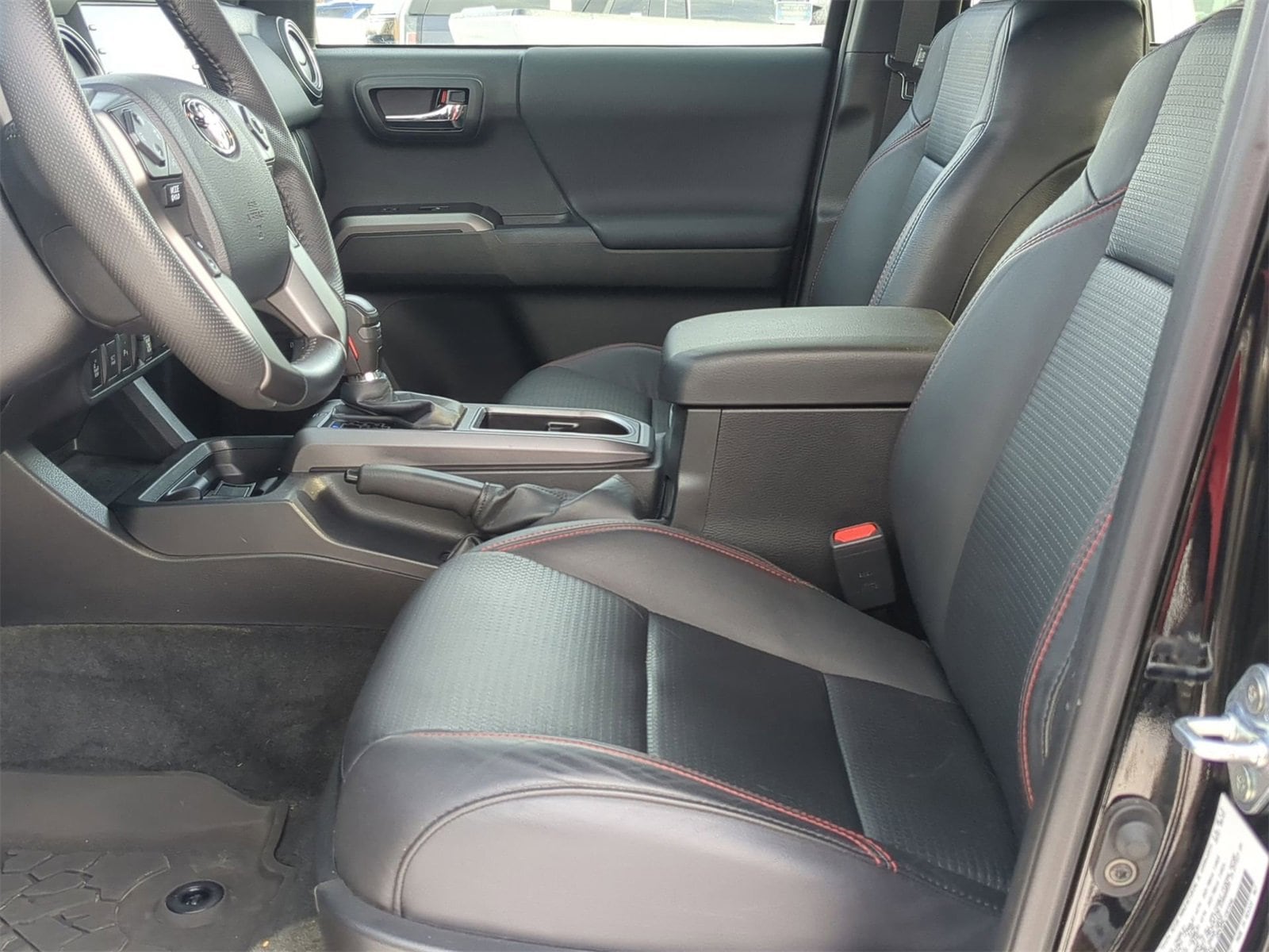 Thumbnail: 2023 Toyota Tacoma - 17