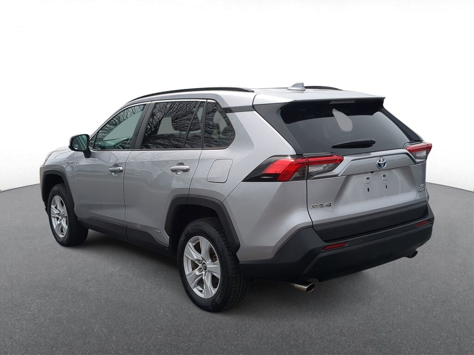 Thumbnail: 2021 Toyota RAV4 - 6