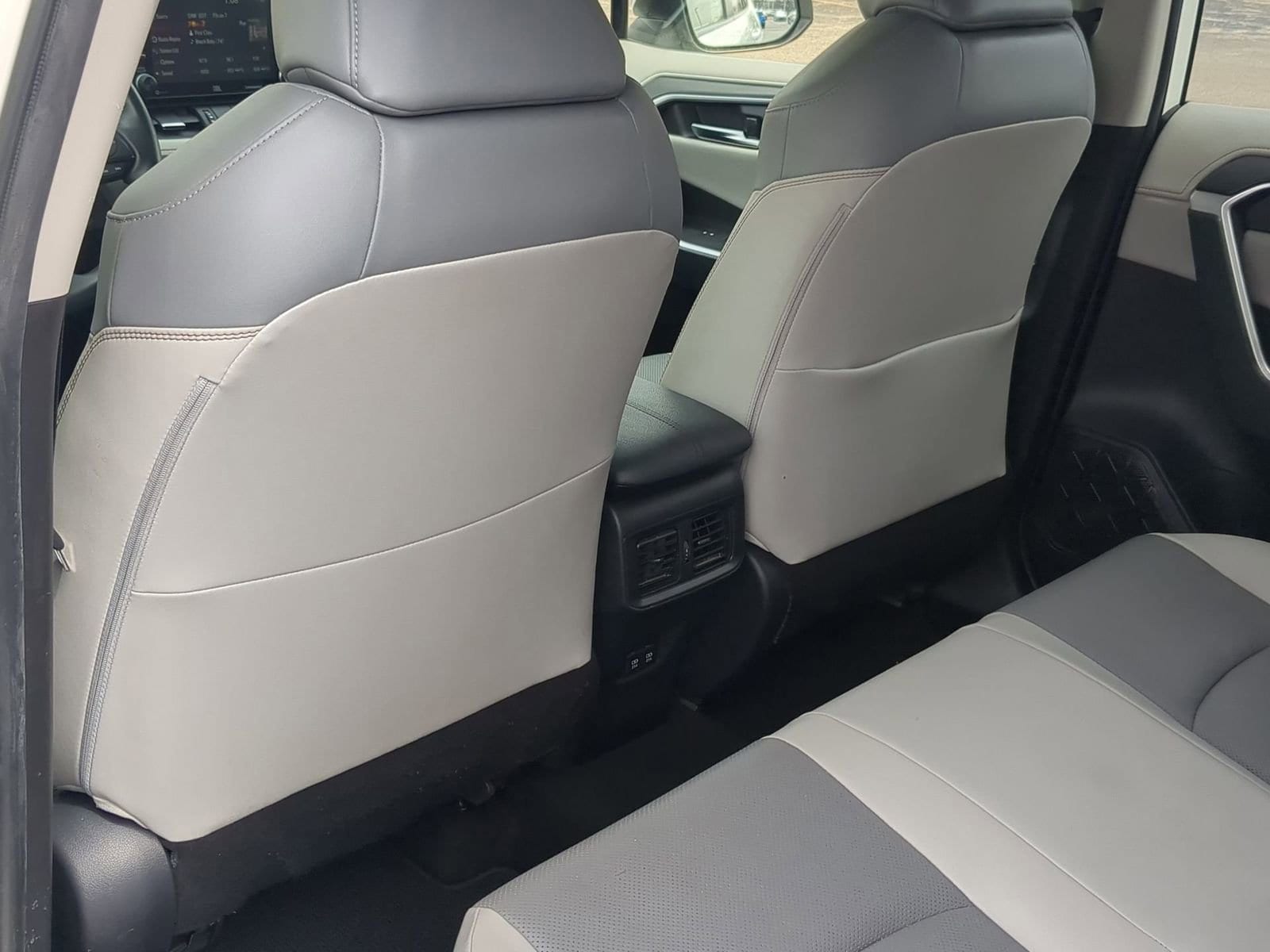 Thumbnail: 2020 Toyota RAV4 - 18