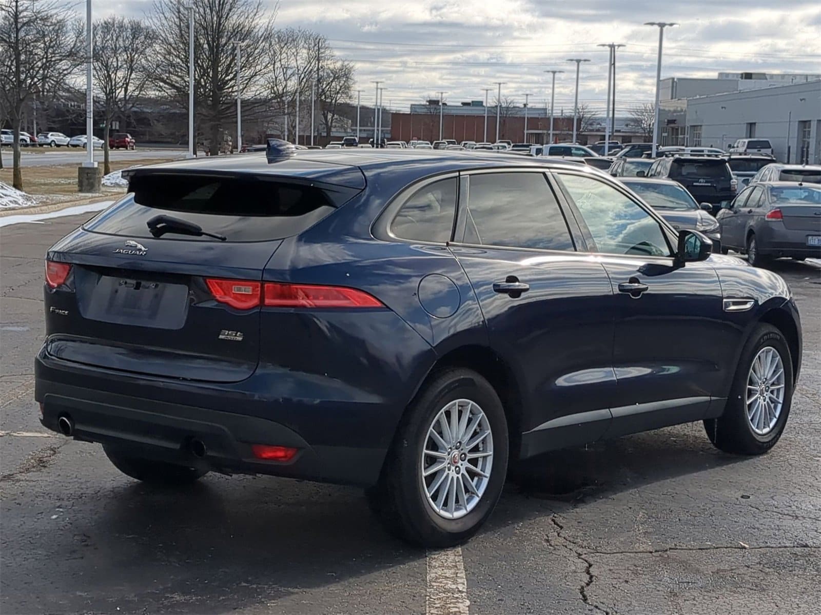 Thumbnail: 2017 Jaguar F-Pace - 14