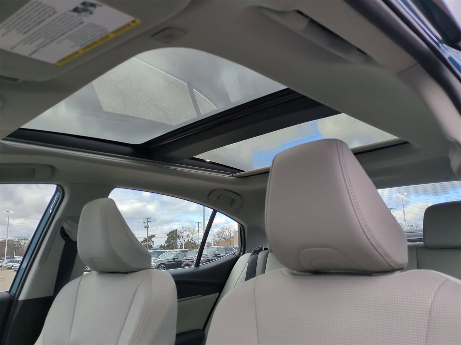 Thumbnail: 2025 Toyota Camry - 18