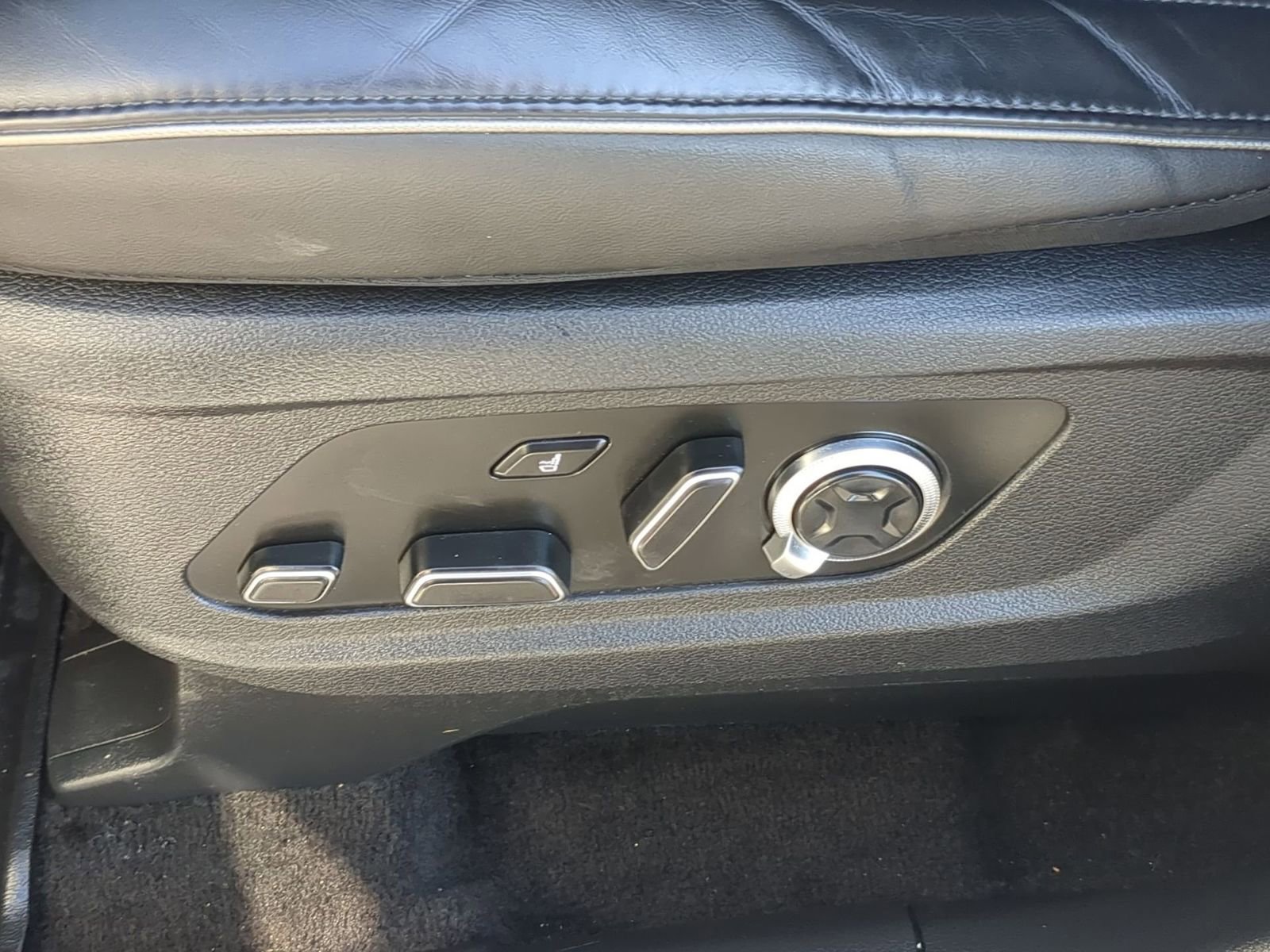 Thumbnail: 2023 Hyundai Palisade - 24