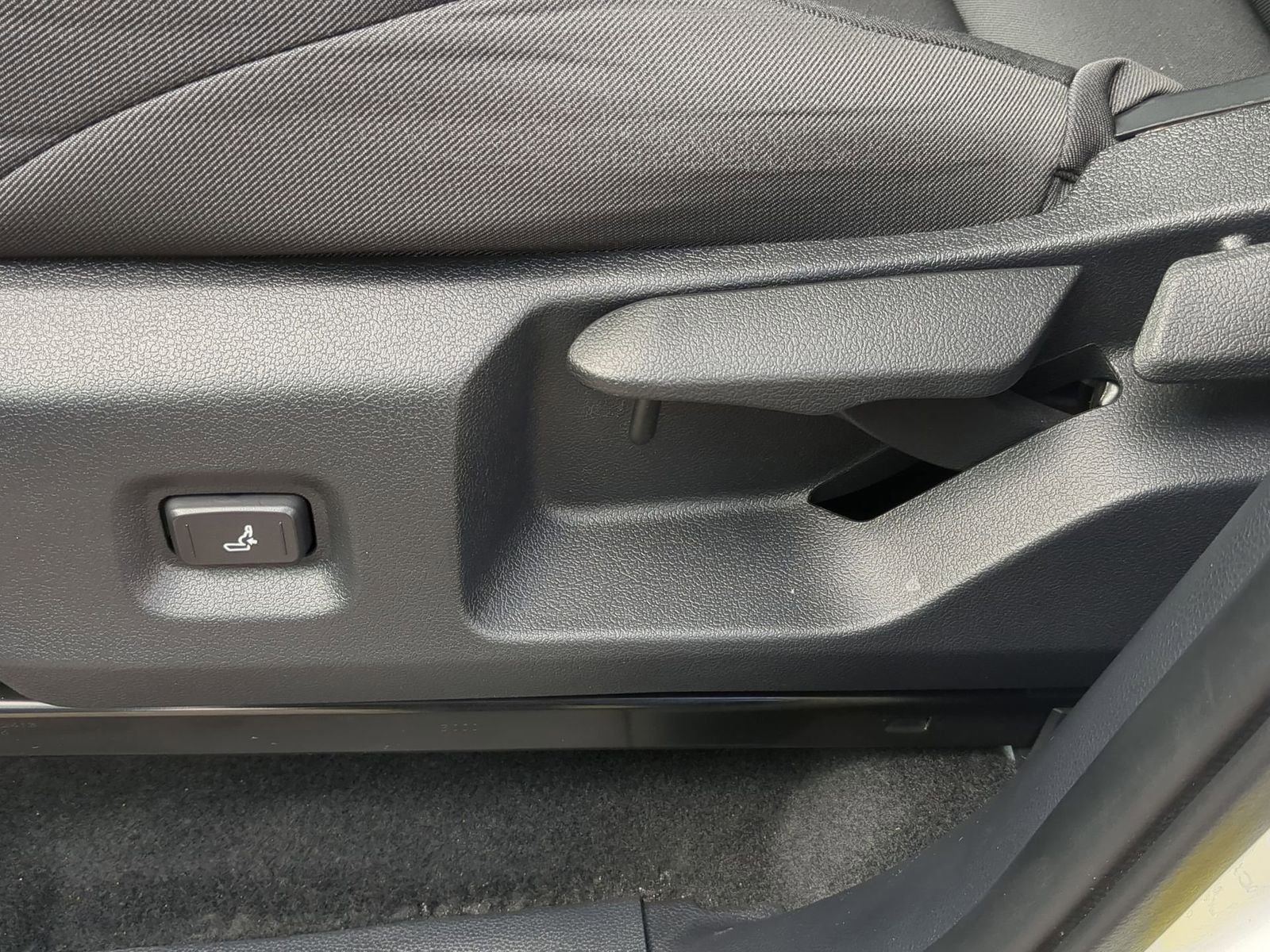 Thumbnail: 2024 Toyota Tacoma - 17