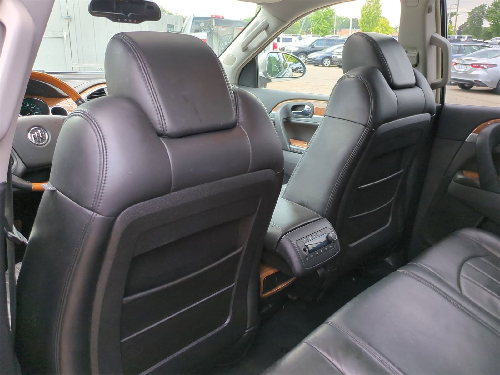 Thumbnail: 2008 Buick Enclave - 16