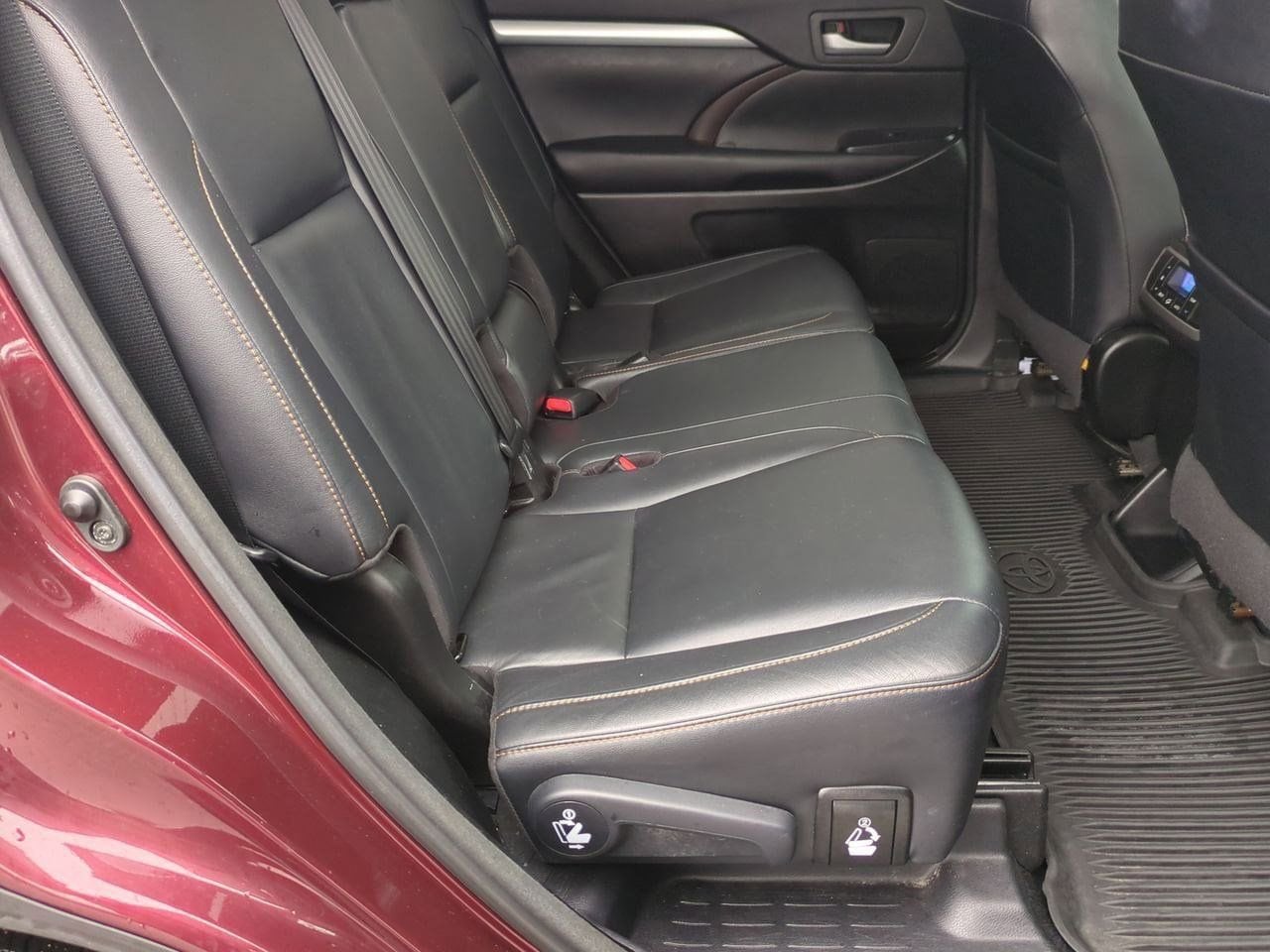 Thumbnail: 2017 Toyota Highlander - 20