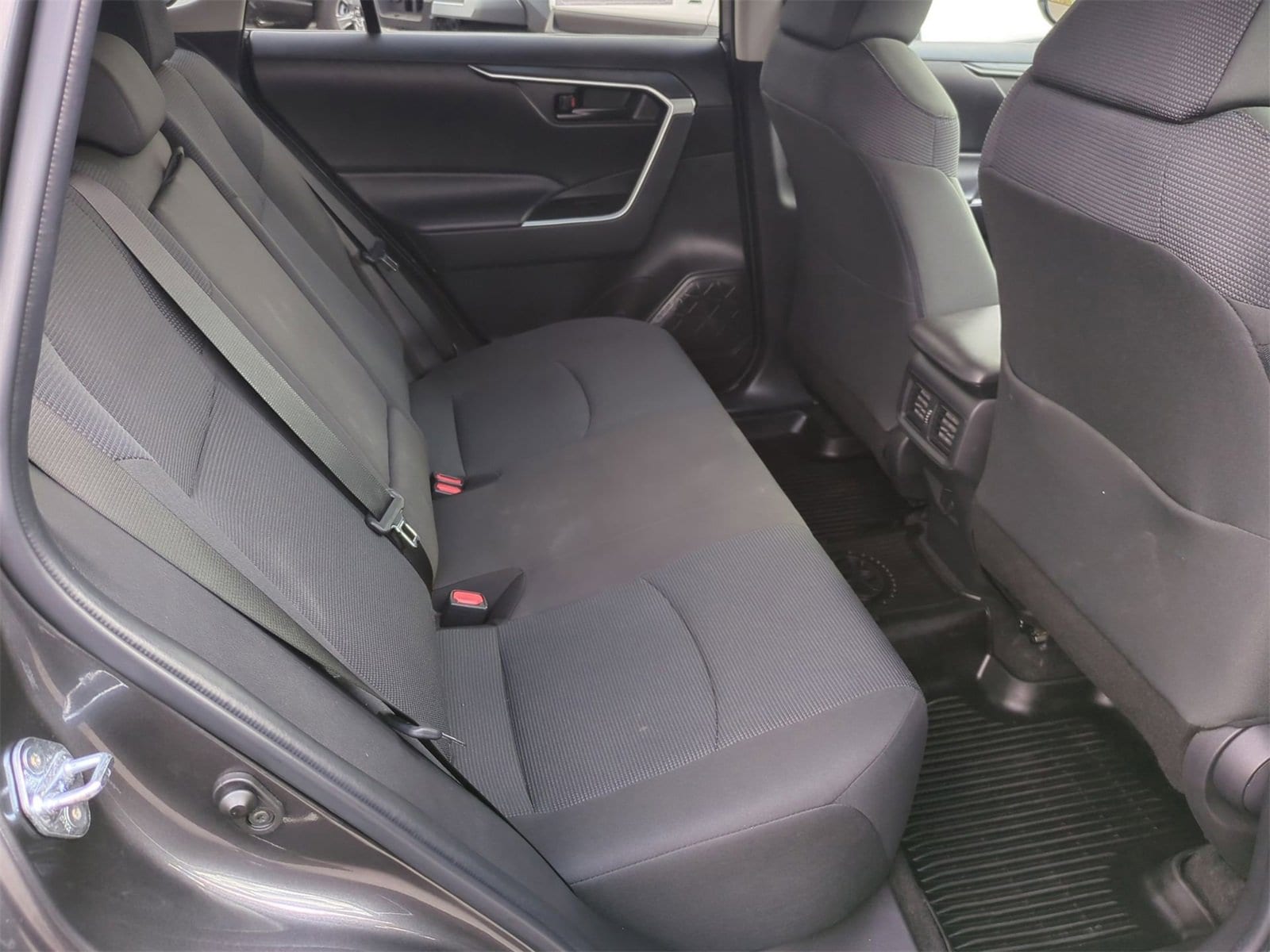 Thumbnail: 2022 Toyota RAV4 - 18