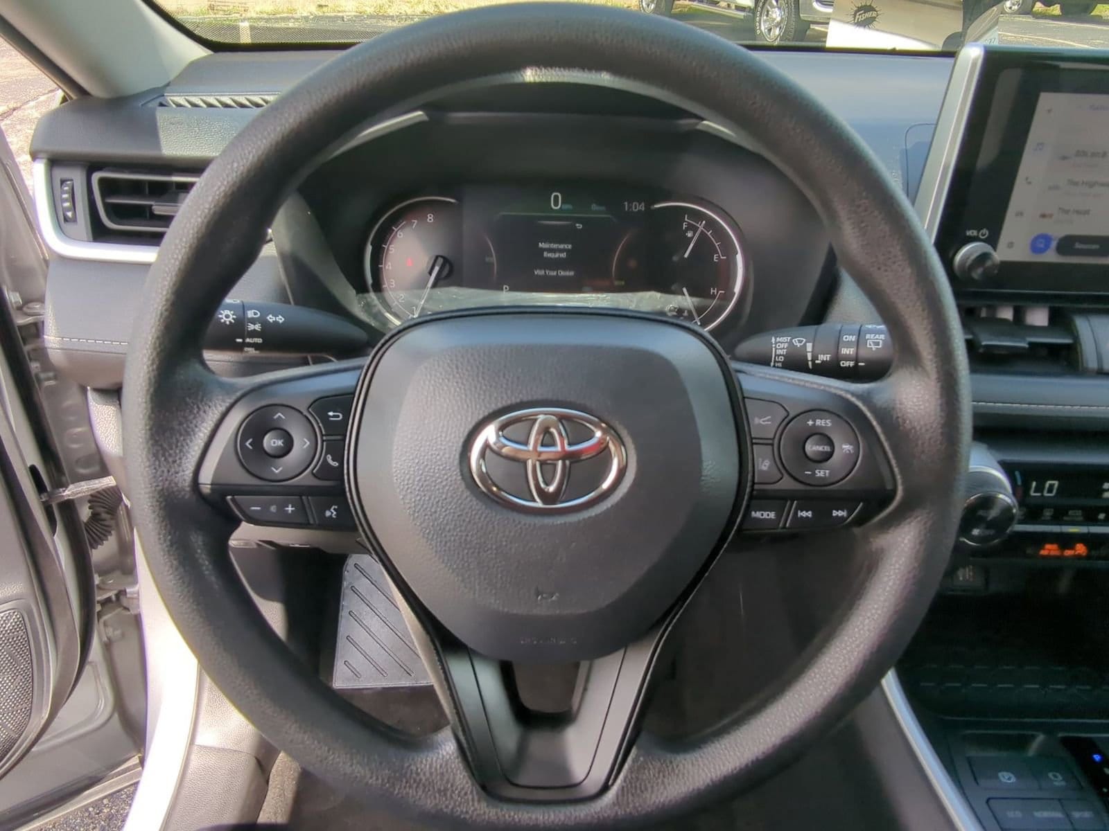 Thumbnail: 2025 Toyota RAV4 - 22