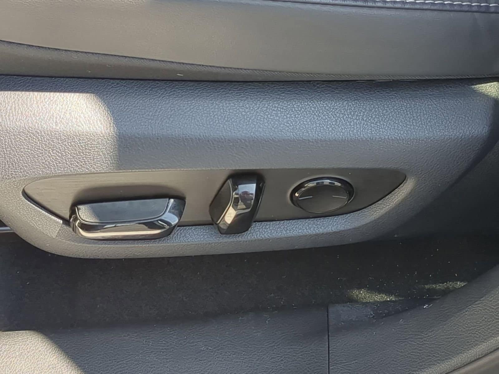 Thumbnail: 2024 Lexus RX - 17