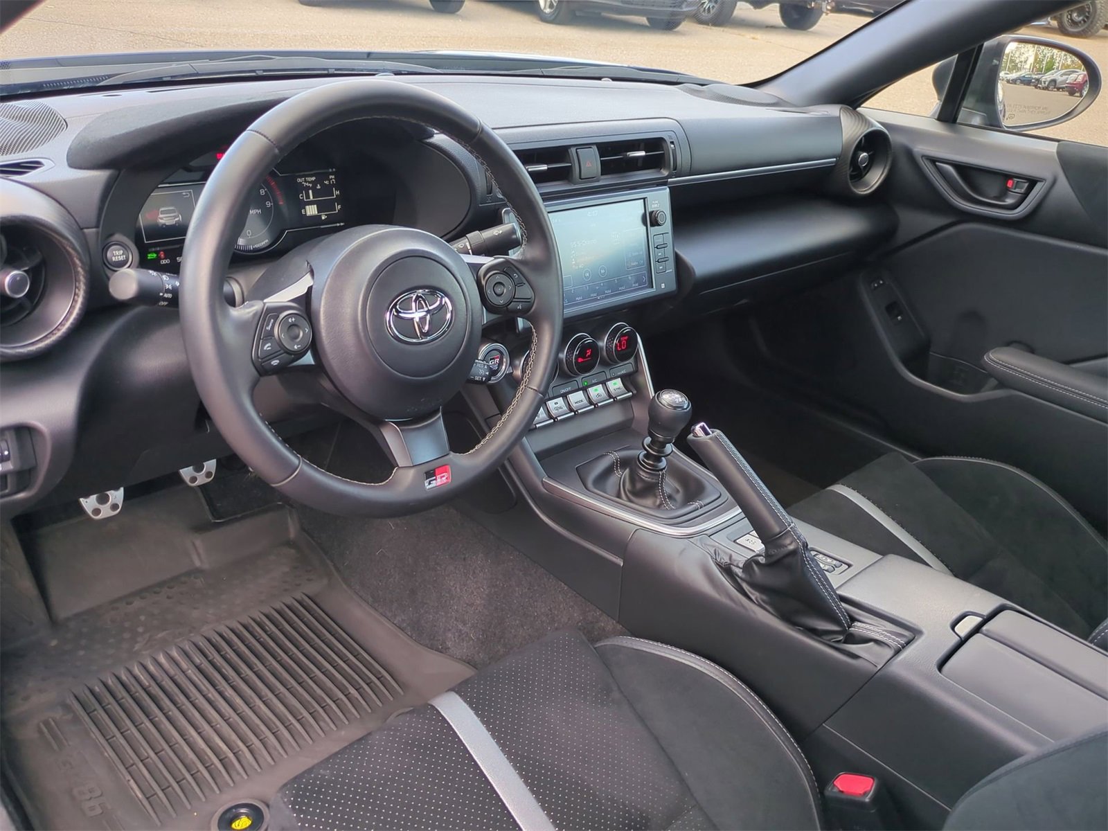 Thumbnail: 2023 Toyota GR86 - 10