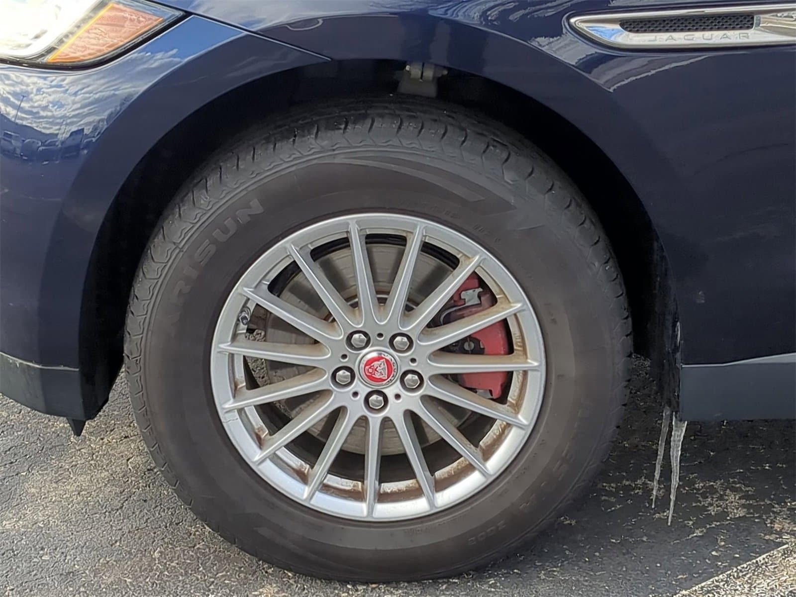 Thumbnail: 2017 Jaguar F-Pace - 21