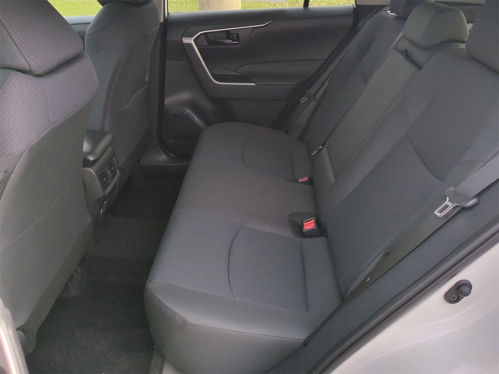 Thumbnail: 2025 Toyota RAV4 - 18