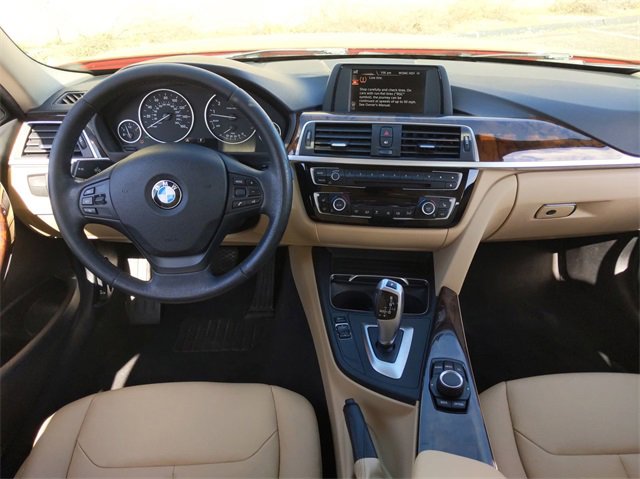 2017 BMW 3 Series 320i xDrive 16
