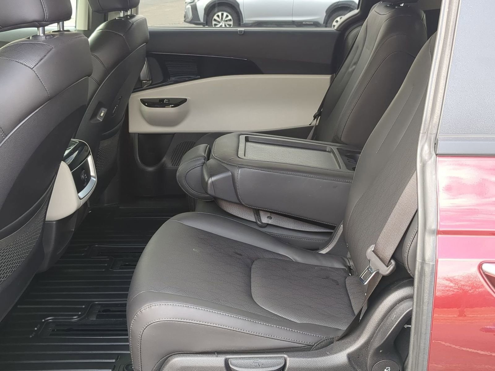 Thumbnail: 2024 Kia Carnival - 18