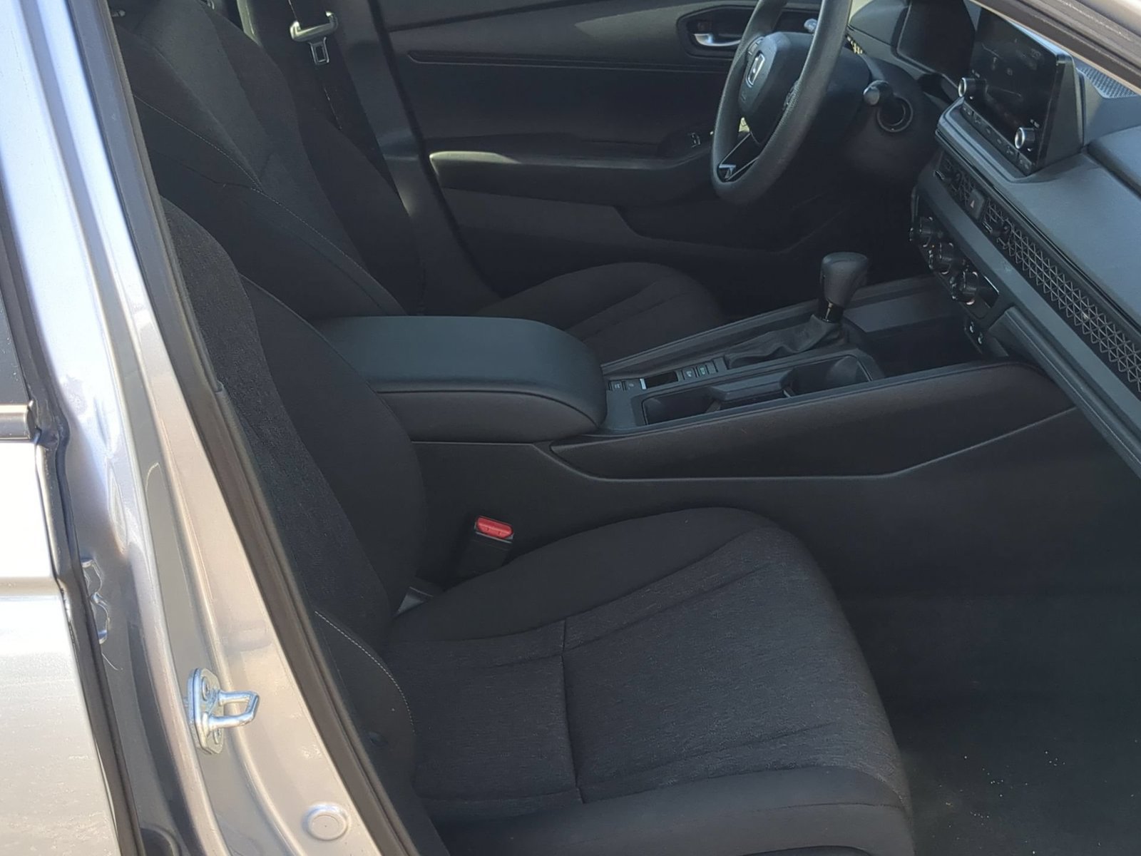 2025 Honda Accord LX - Photo 20