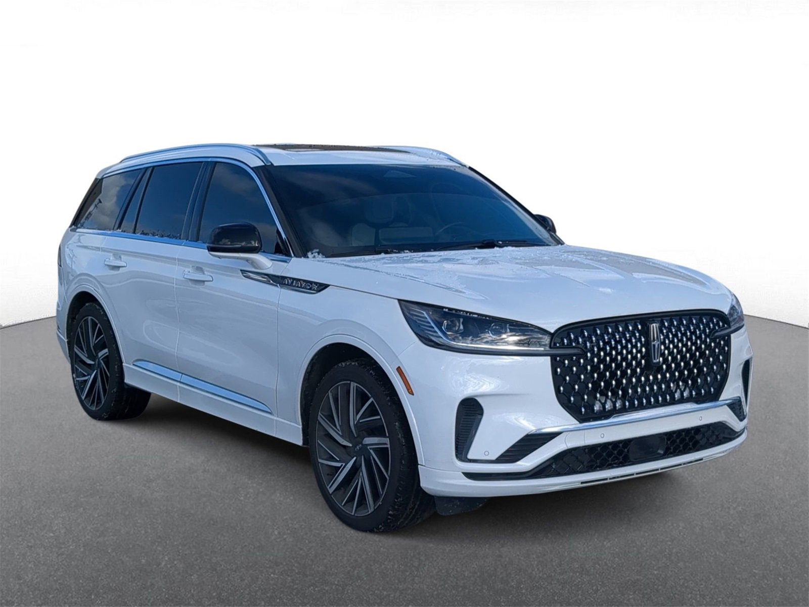 Thumbnail: 2025 Lincoln Aviator - 2