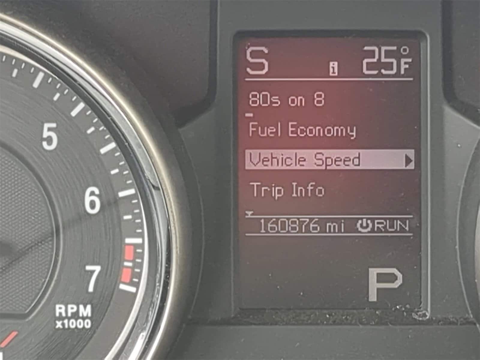 Thumbnail: 2011 Jeep Grand Cherokee - 36