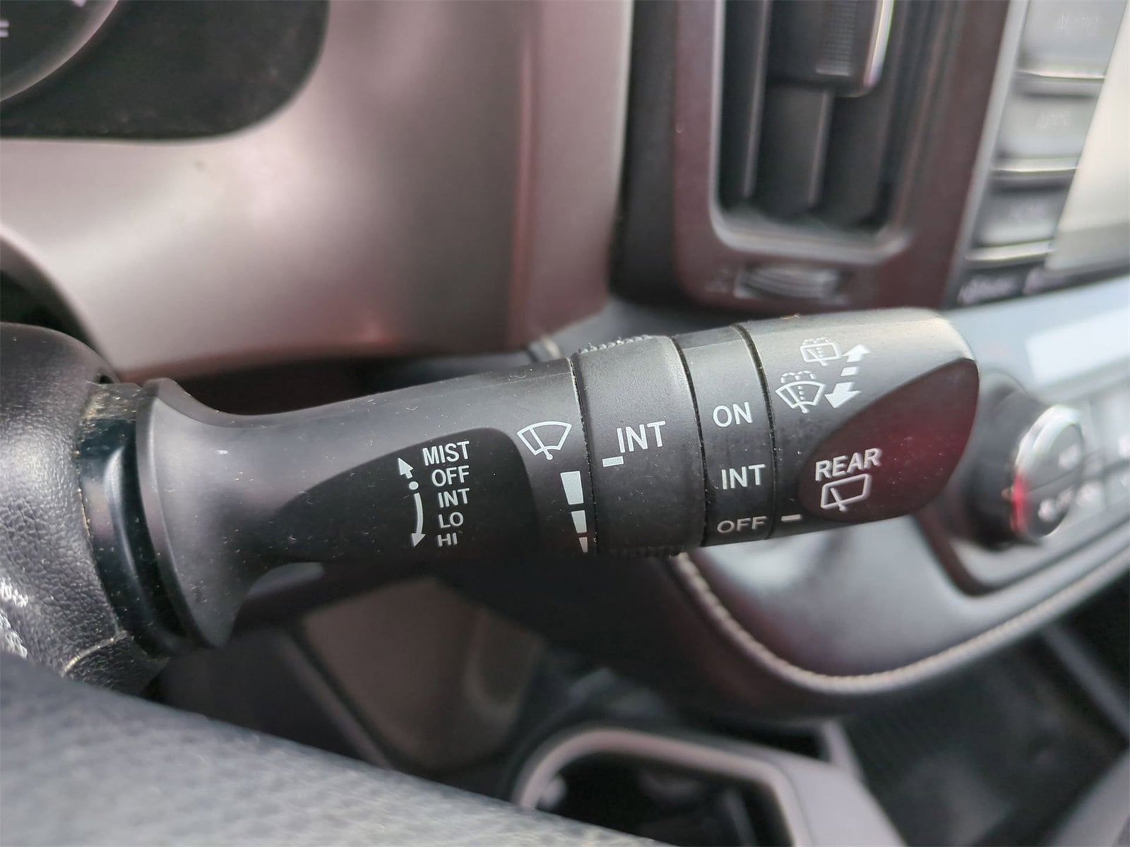 Thumbnail: 2018 Toyota RAV4 - 25