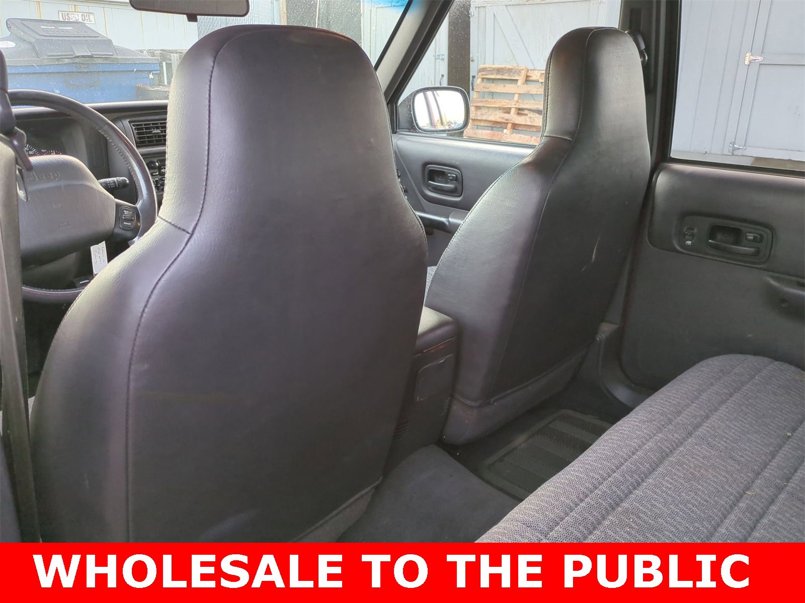 Thumbnail: 2001 Jeep Cherokee - 17