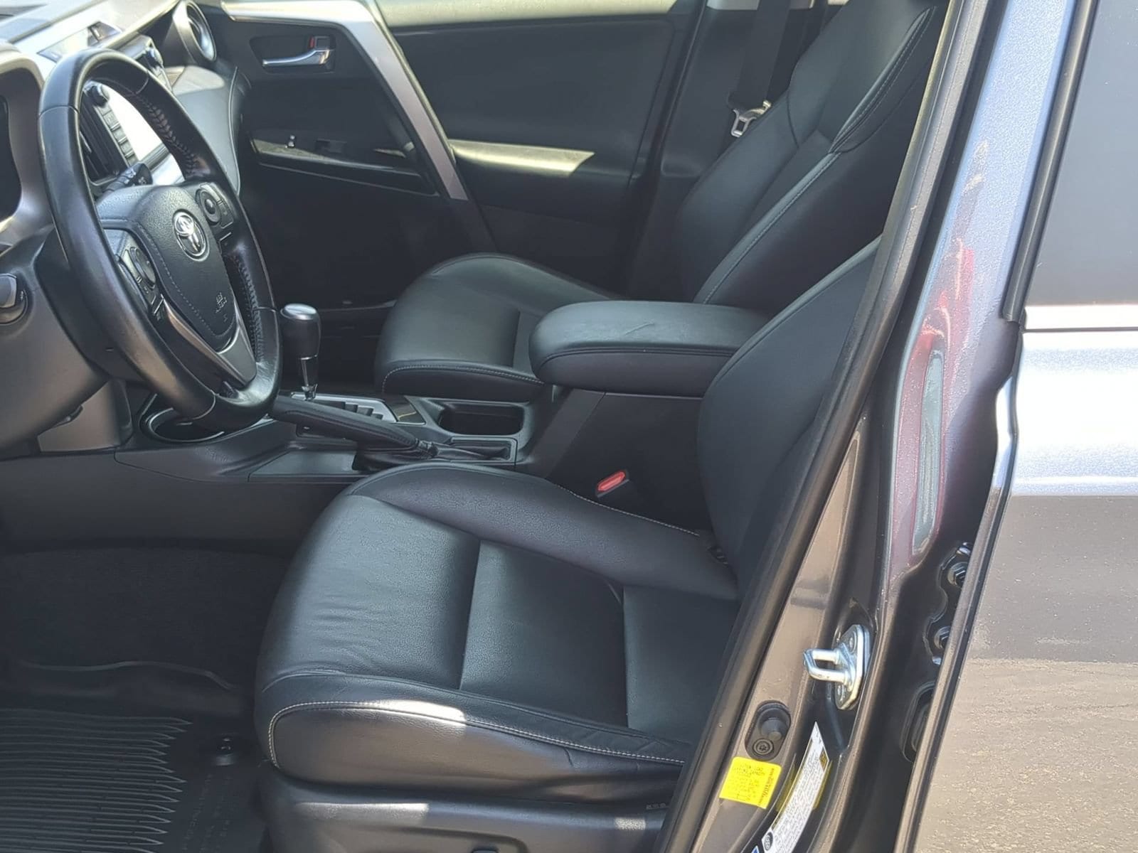 Thumbnail: 2017 Toyota RAV4 - 16