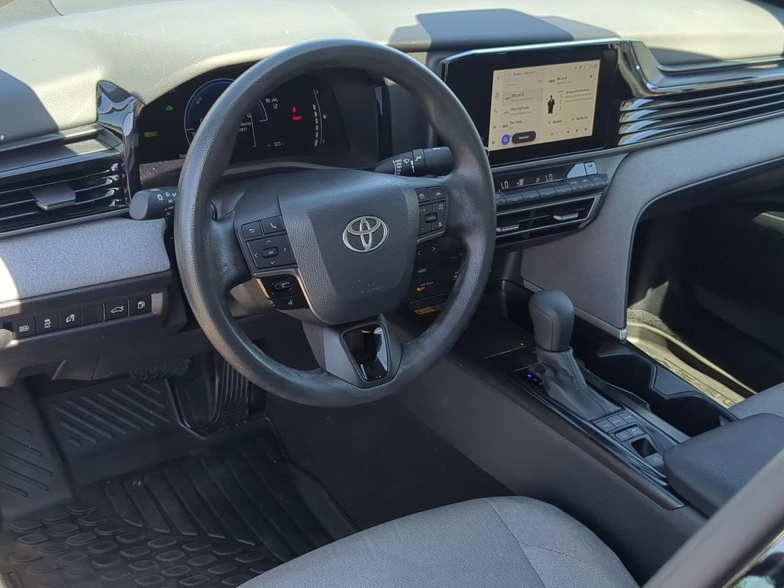 Thumbnail: 2025 Toyota Camry - 10
