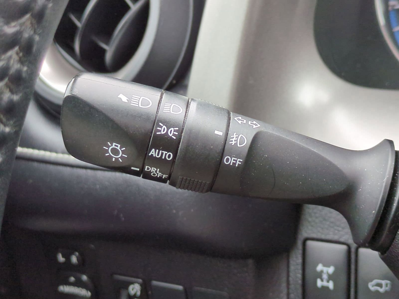 Thumbnail: 2017 Toyota RAV4 - 28