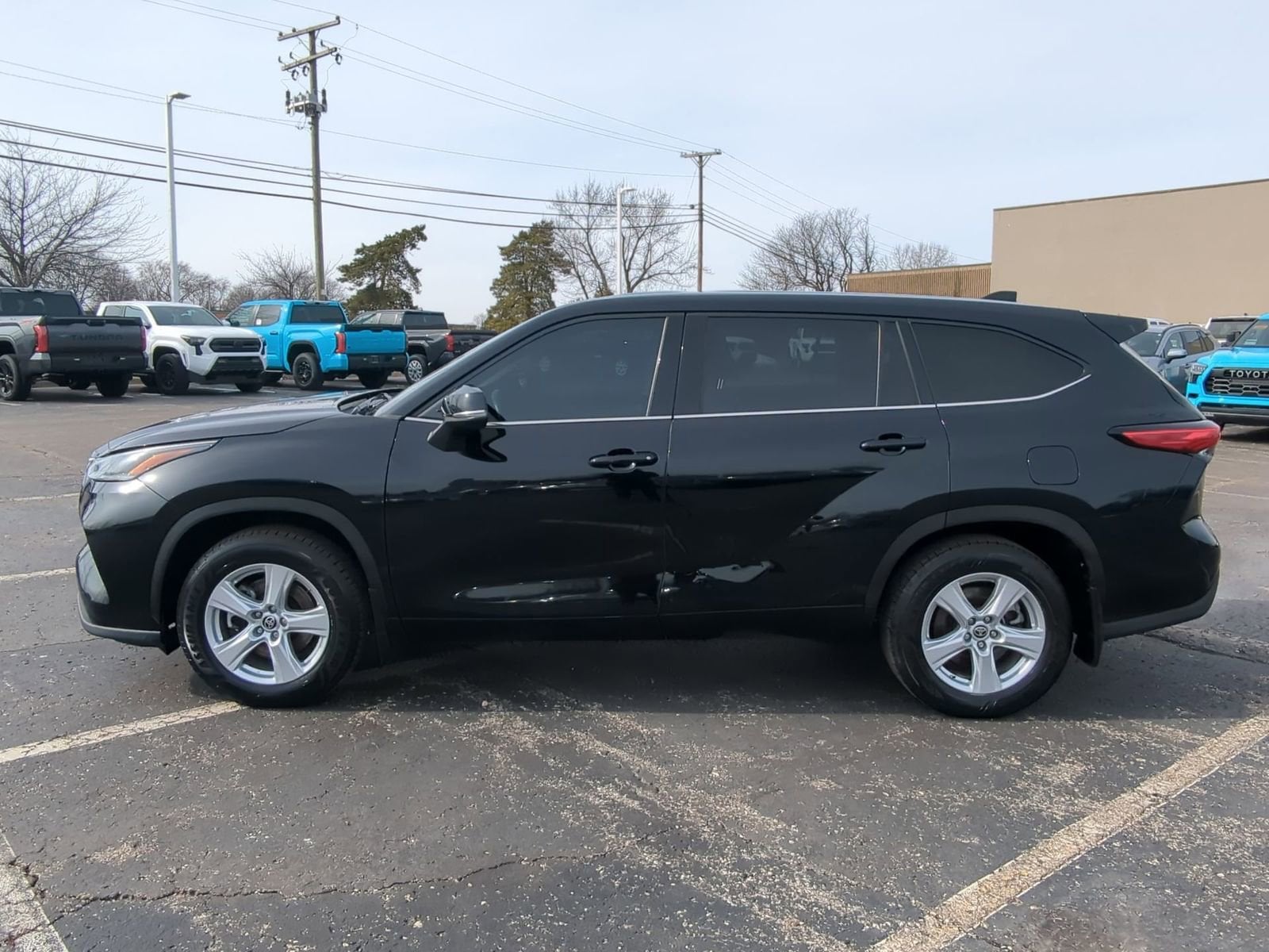 Thumbnail: 2021 Toyota Highlander - 11