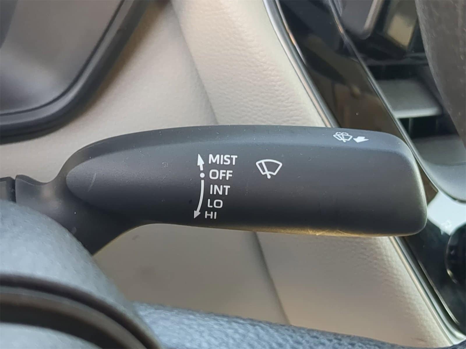 Thumbnail: 2023 Toyota Corolla - 33