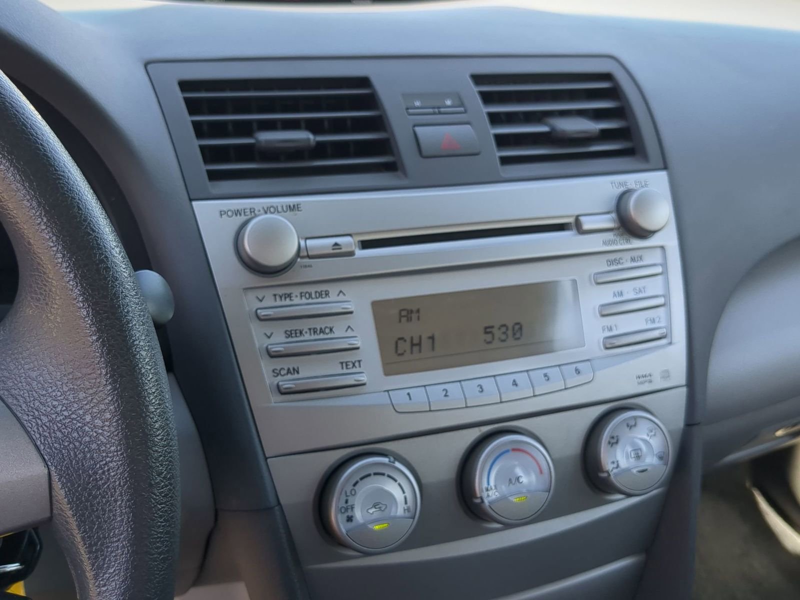 Thumbnail: 2010 Toyota Camry - 27